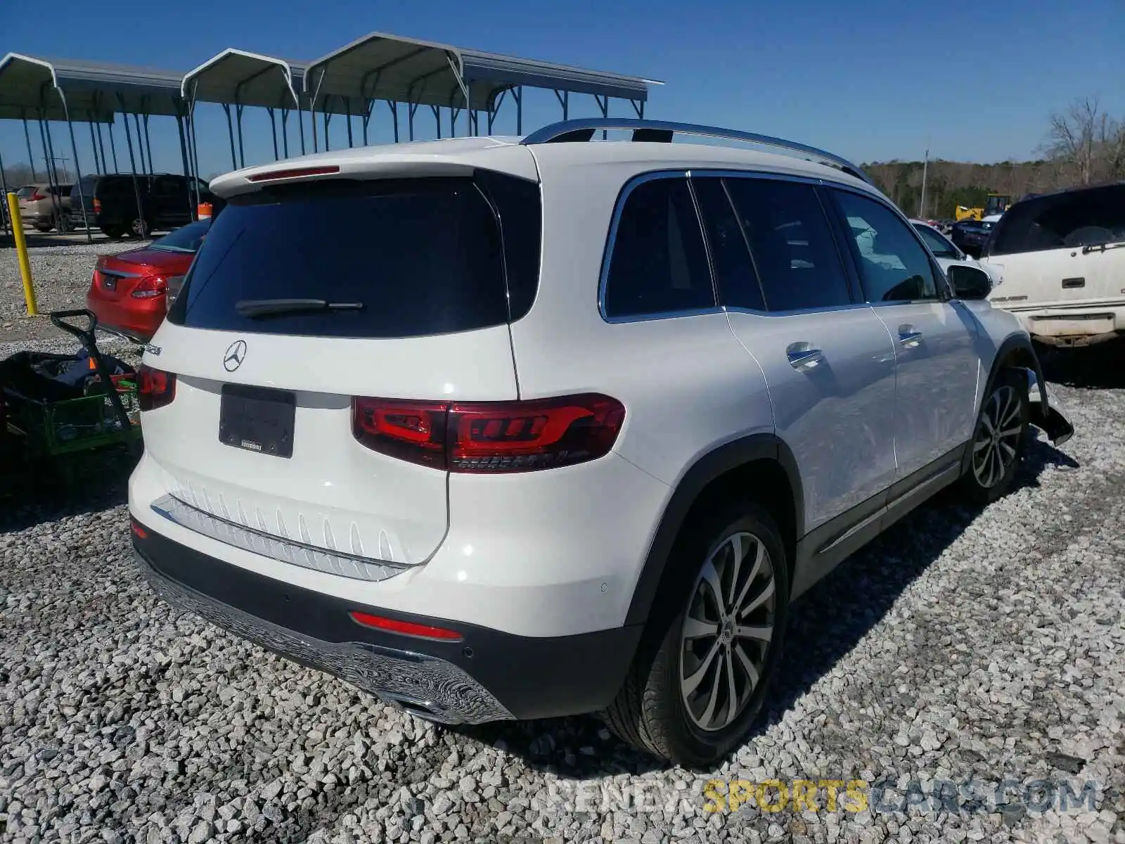 4 Photograph of a damaged car W1N4M4GB9LW014347 MERCEDES-BENZ GLB-CLASS 2020