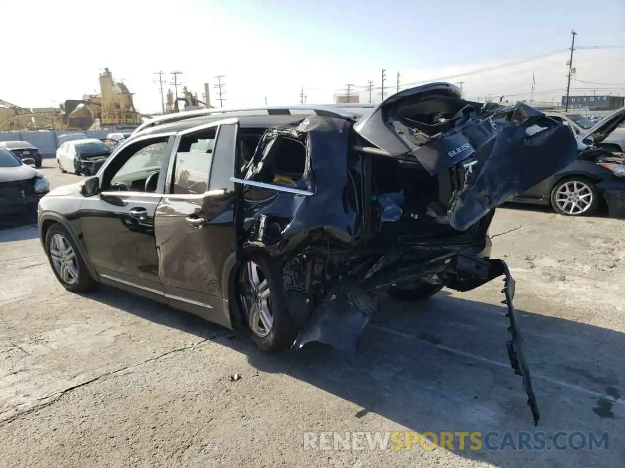 2 Photograph of a damaged car W1N4M4GB9LW025025 MERCEDES-BENZ GLB-CLASS 2020