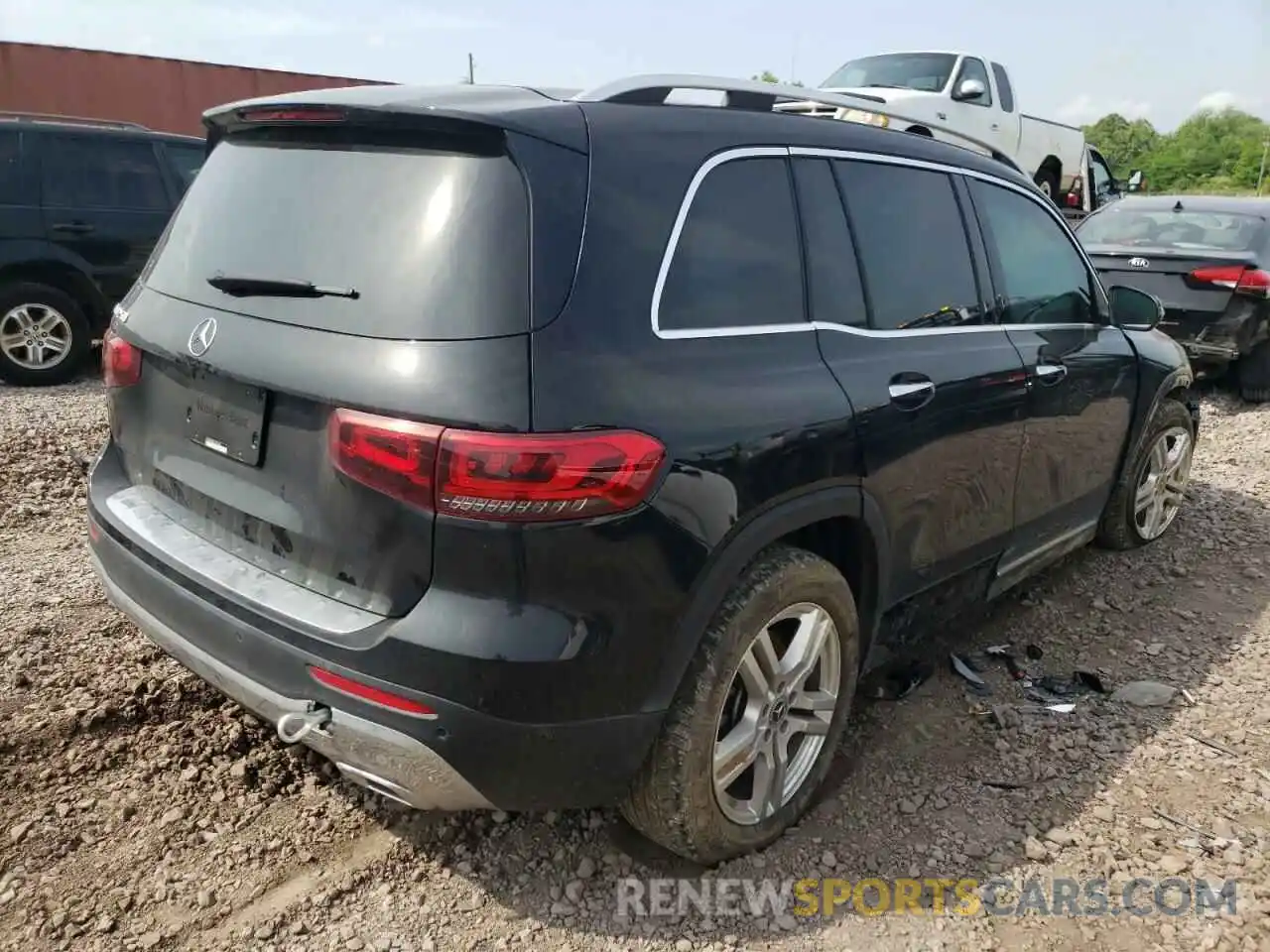 4 Photograph of a damaged car W1N4M4GB9LW031682 MERCEDES-BENZ GLB-CLASS 2020