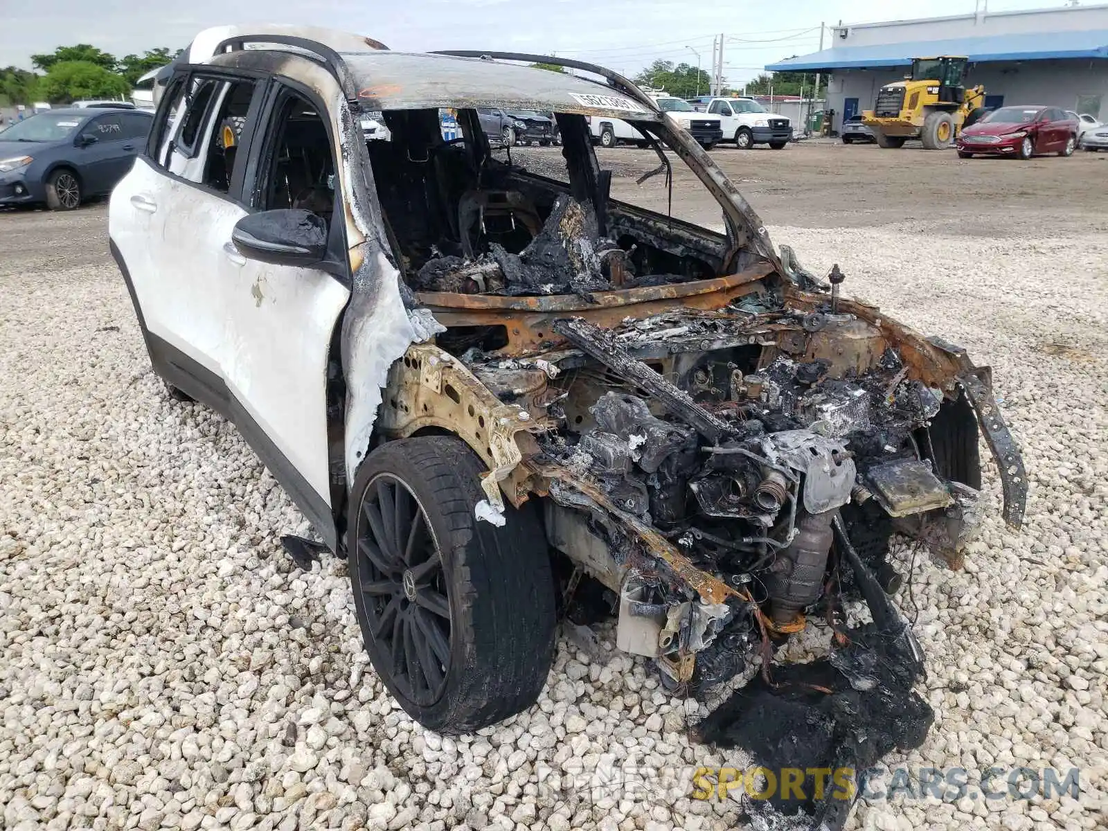 1 Photograph of a damaged car W1N4M4GBXLW059930 MERCEDES-BENZ GLB-CLASS 2020