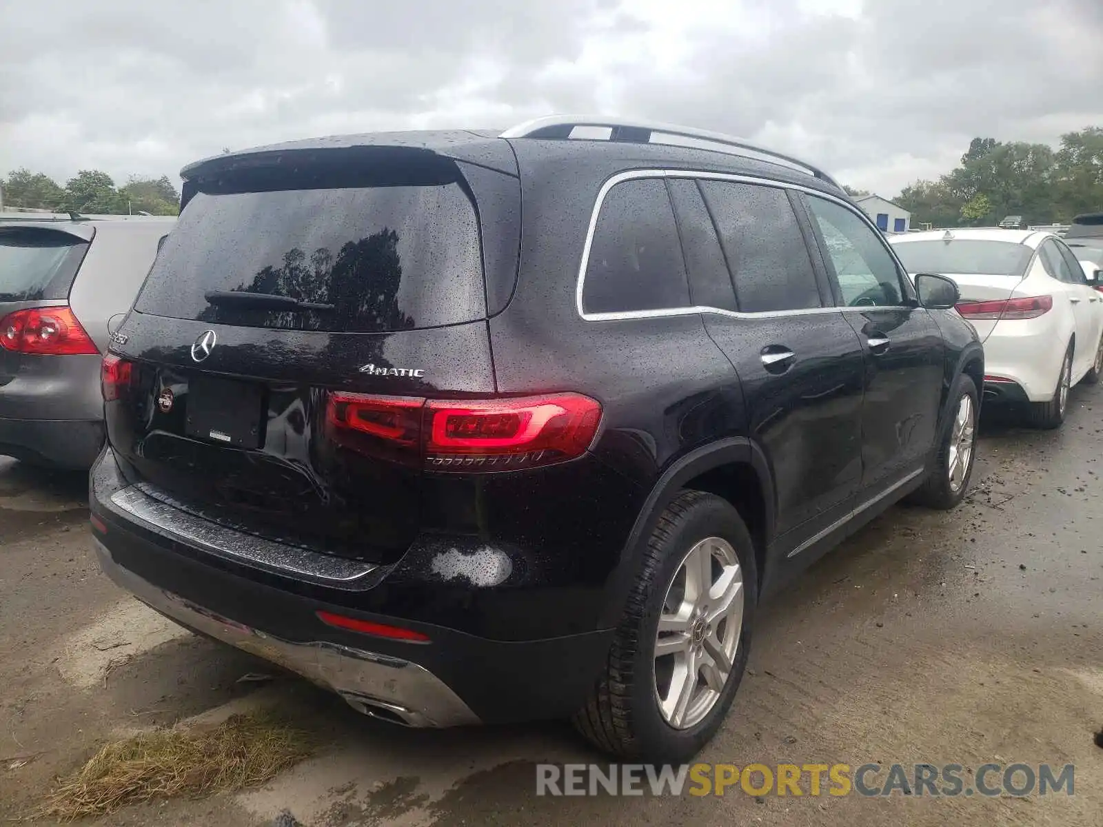 4 Photograph of a damaged car W1N4M4HB0LW023906 MERCEDES-BENZ GLB-CLASS 2020