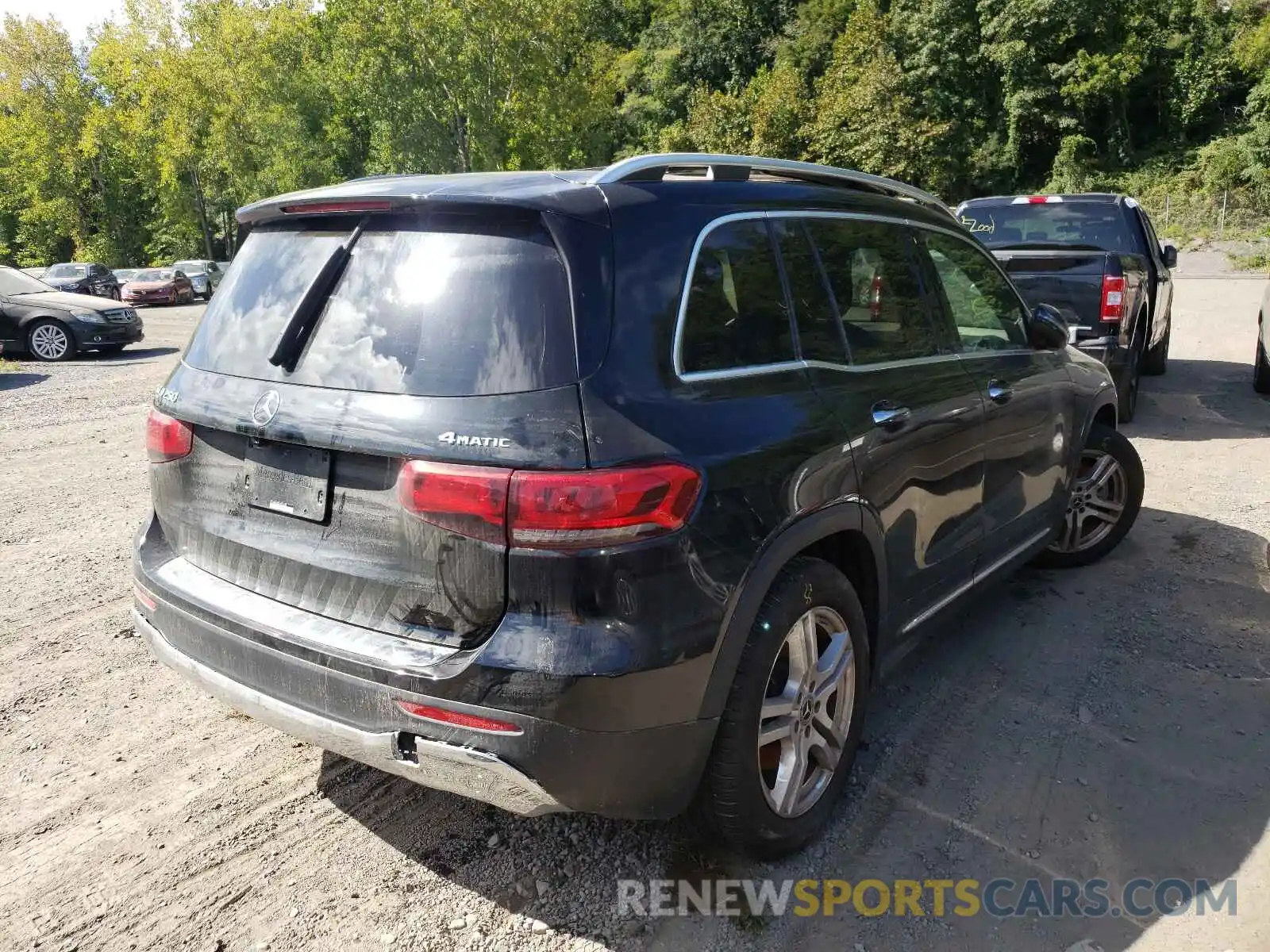 4 Photograph of a damaged car W1N4M4HB2LW023633 MERCEDES-BENZ GLB-CLASS 2020