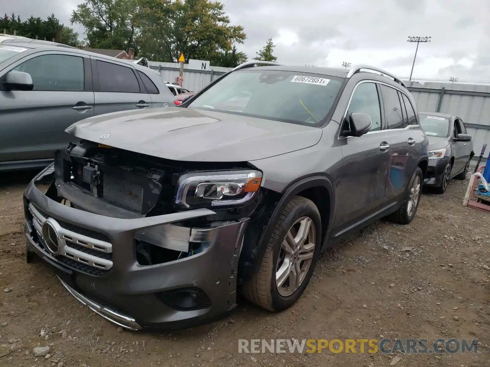 2 Photograph of a damaged car W1N4M4HB3LW043762 MERCEDES-BENZ GLB-CLASS 2020