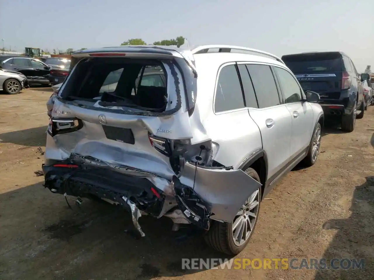 4 Photograph of a damaged car W1N4M4HB5LW019236 MERCEDES-BENZ GLB-CLASS 2020