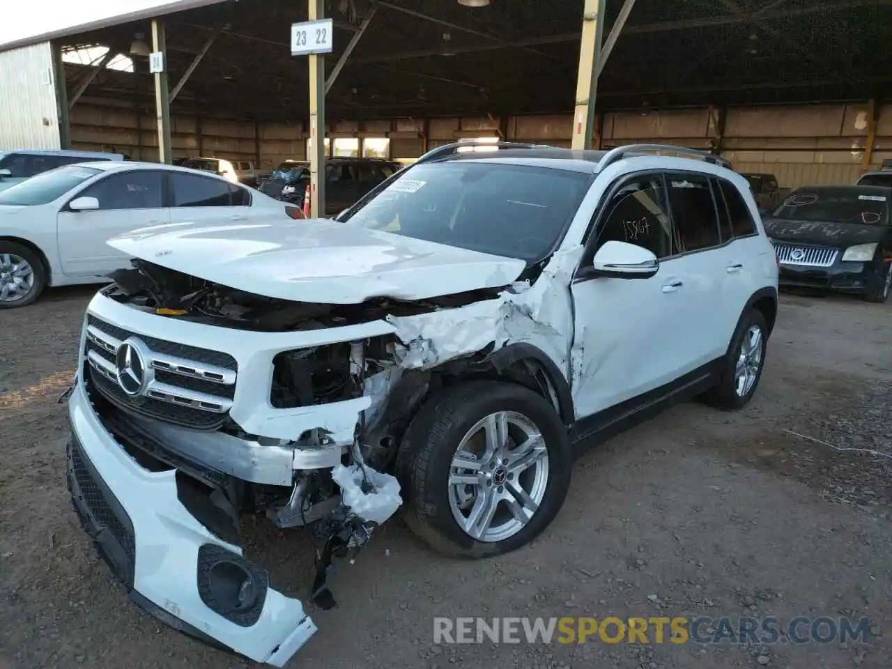 2 Photograph of a damaged car W1N4M4HB5LW036084 MERCEDES-BENZ GLB-CLASS 2020