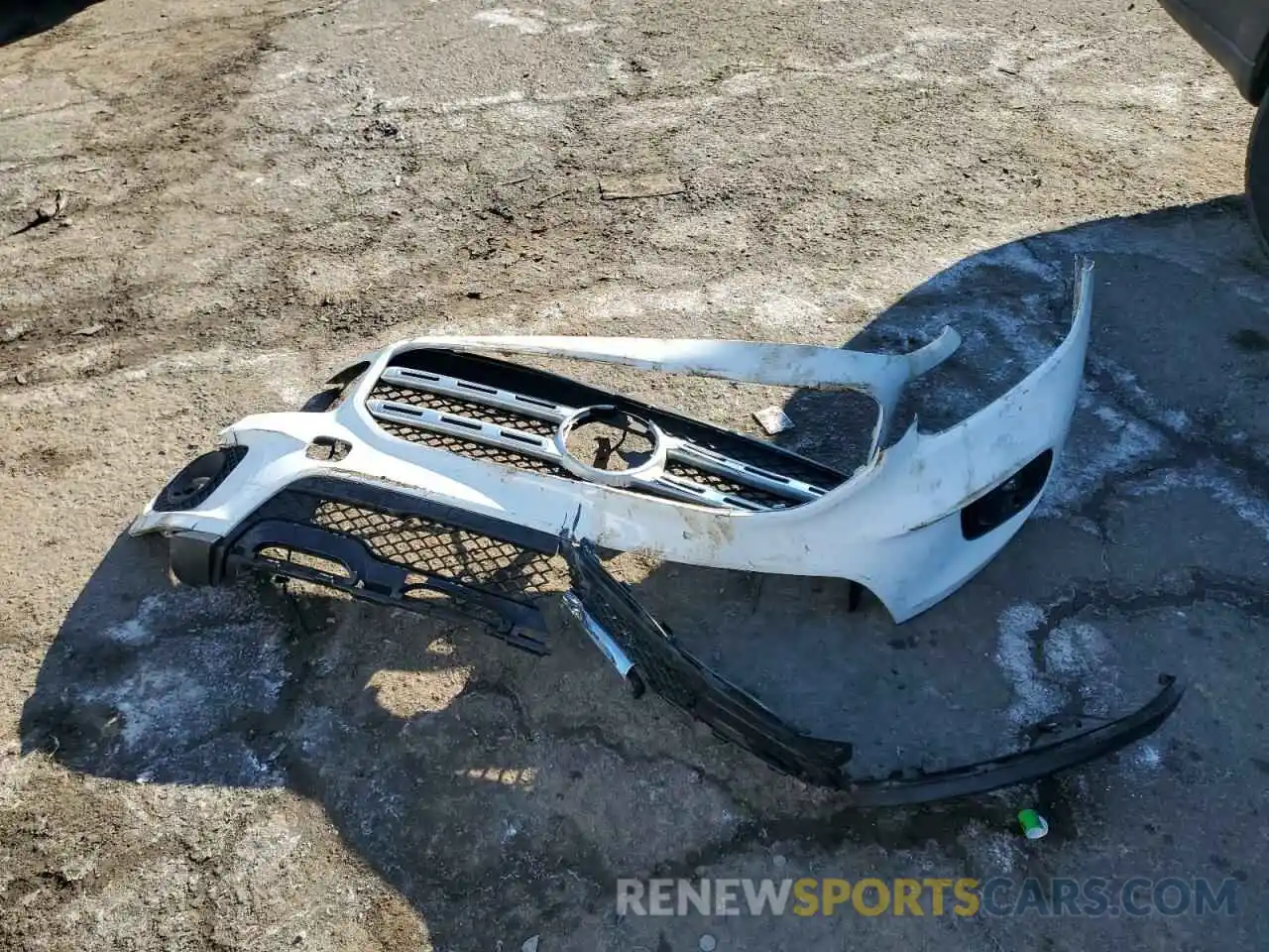 12 Photograph of a damaged car W1N4M4HB5LW049658 MERCEDES-BENZ GLB-CLASS 2020