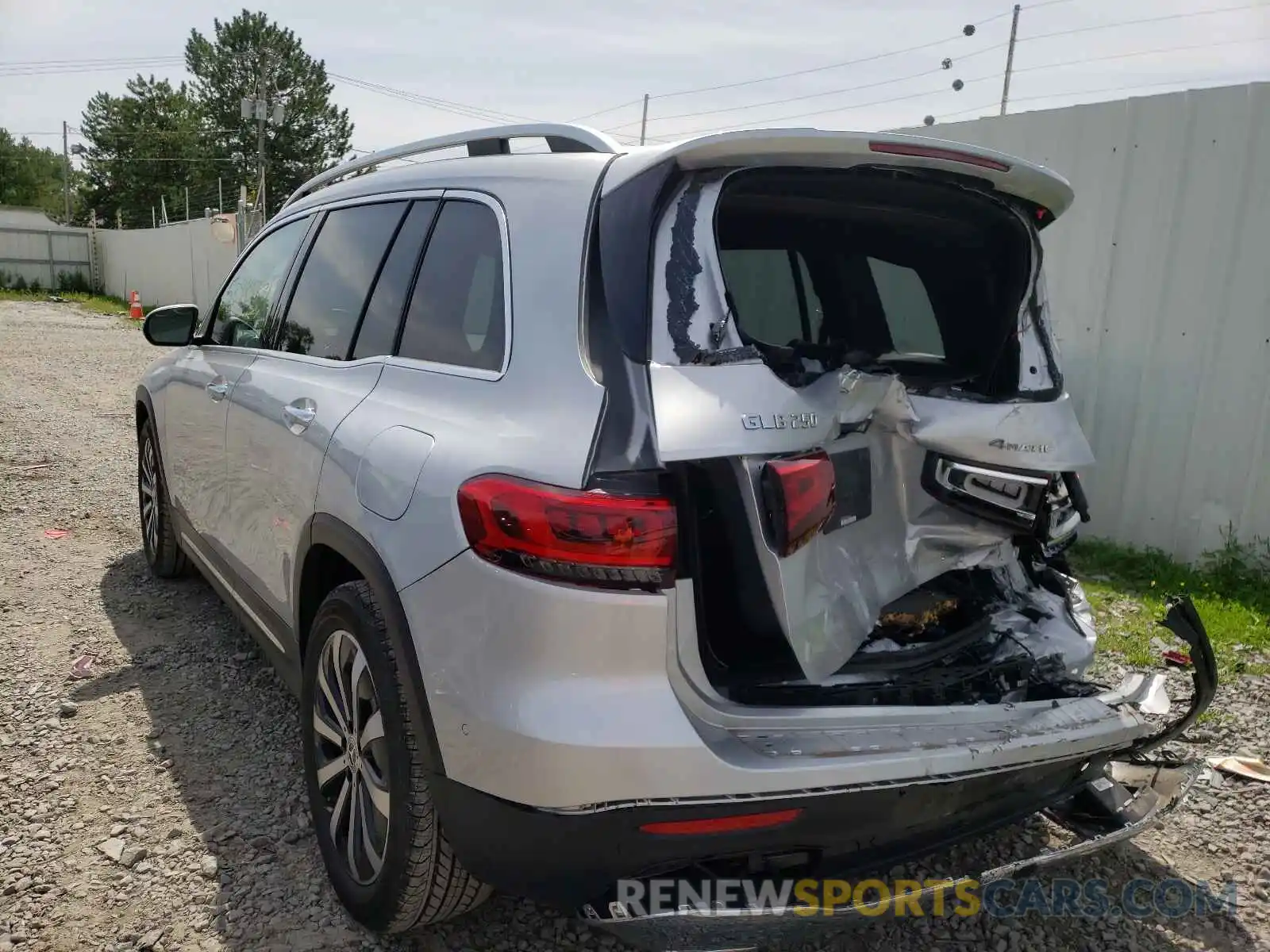 3 Photograph of a damaged car W1N4M4HB7LW054957 MERCEDES-BENZ GLB-CLASS 2020