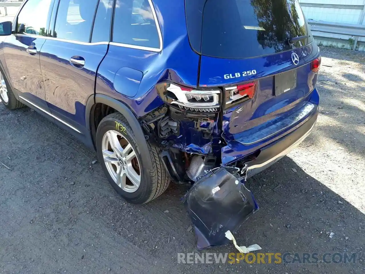 9 Photograph of a damaged car W1N4M4HB8LW049766 MERCEDES-BENZ GLB-CLASS 2020