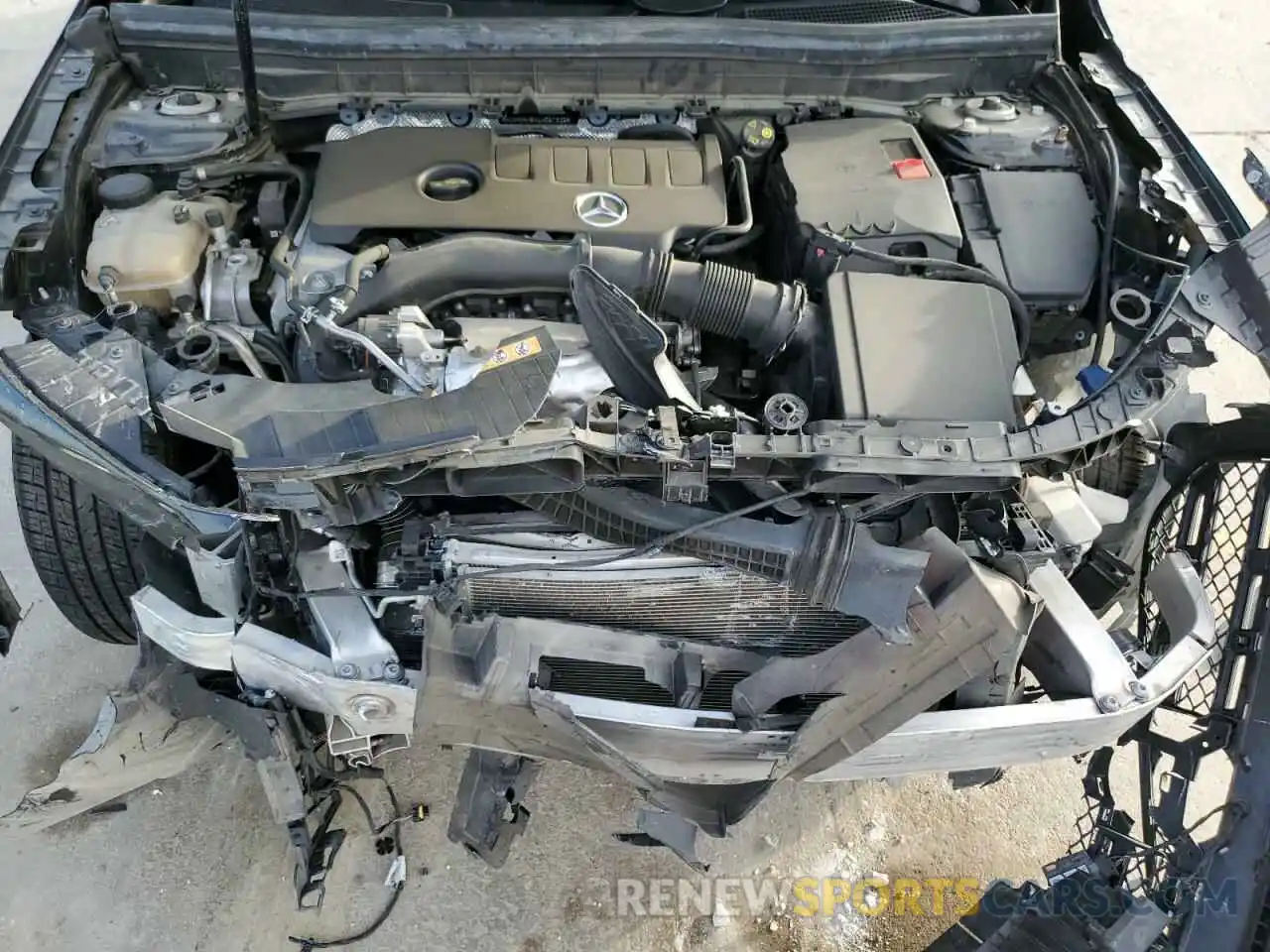 11 Photograph of a damaged car W1N4M4HBXLW027932 MERCEDES-BENZ GLB-CLASS 2020