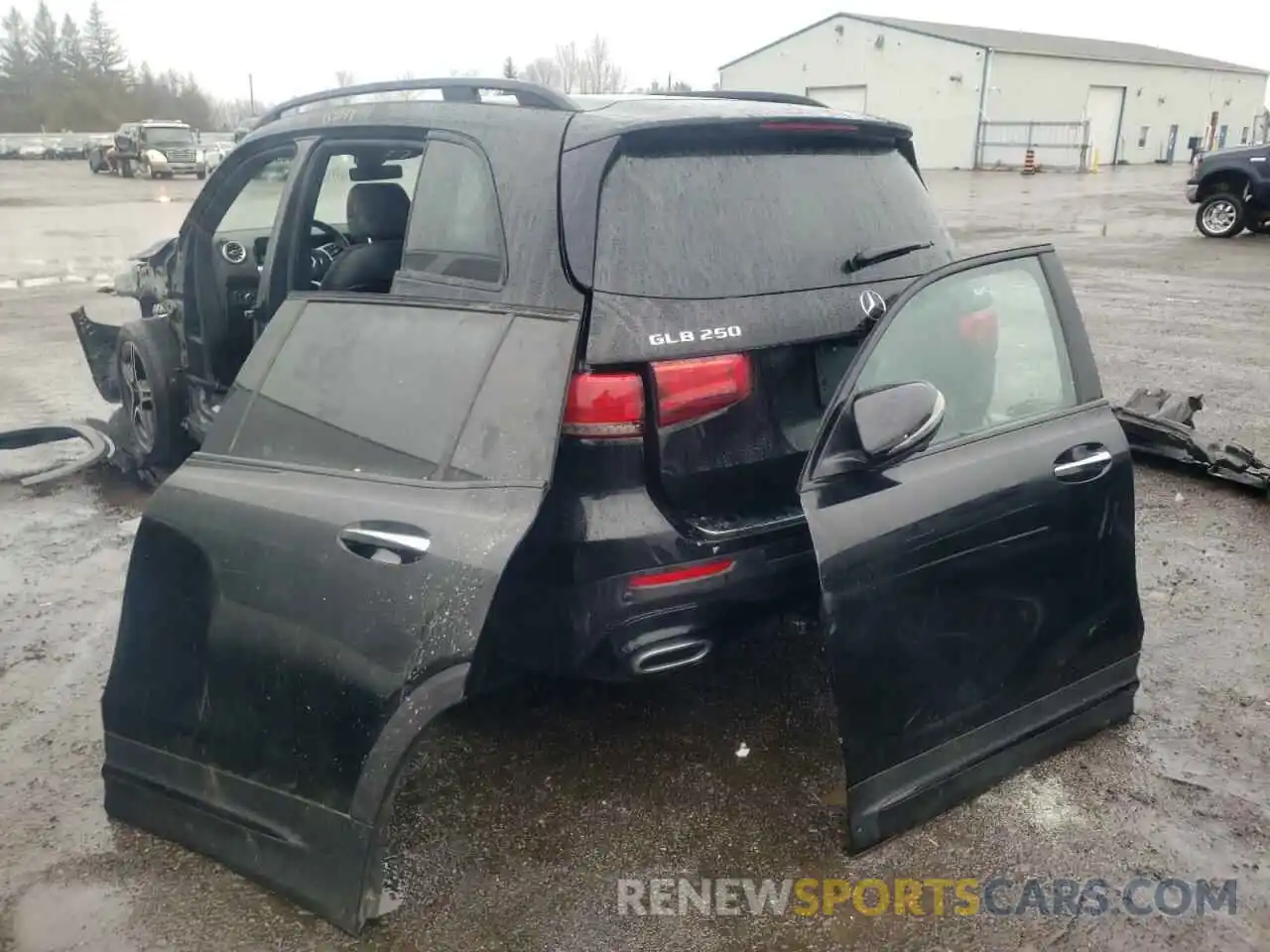 3 Photograph of a damaged car W1N4M4HBXLW043239 MERCEDES-BENZ GLB-CLASS 2020