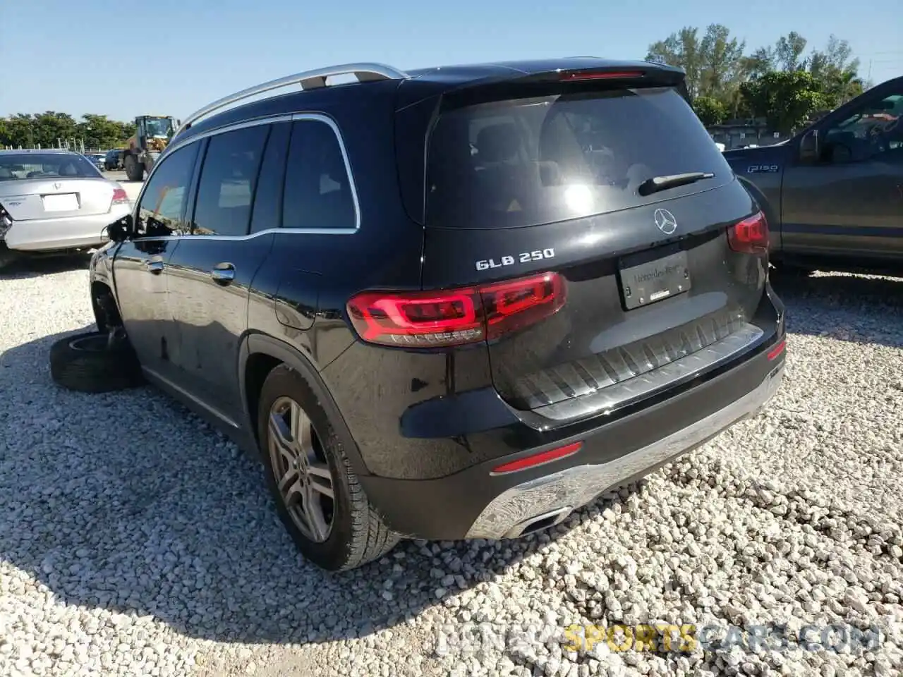 3 Photograph of a damaged car WDC4M4GB0LW004369 MERCEDES-BENZ GLB-CLASS 2020