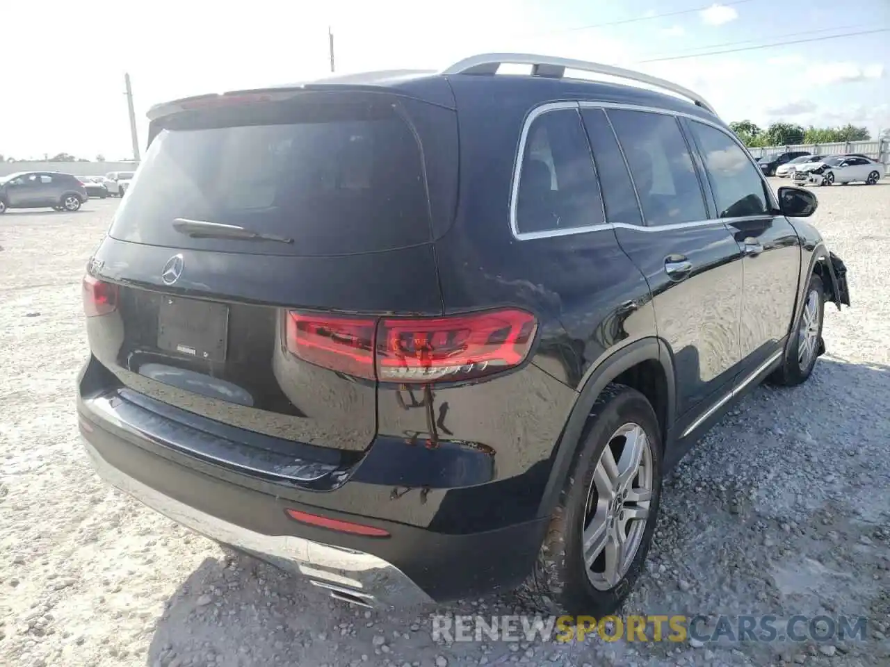 4 Photograph of a damaged car WDC4M4GB4LW007257 MERCEDES-BENZ GLB-CLASS 2020