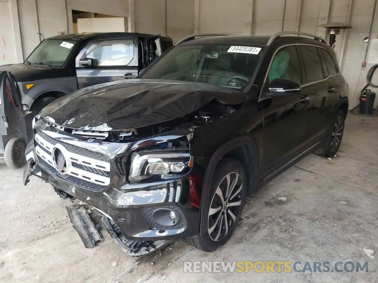 2 Photograph of a damaged car WDC4M4GB8LW008413 MERCEDES-BENZ GLB-CLASS 2020