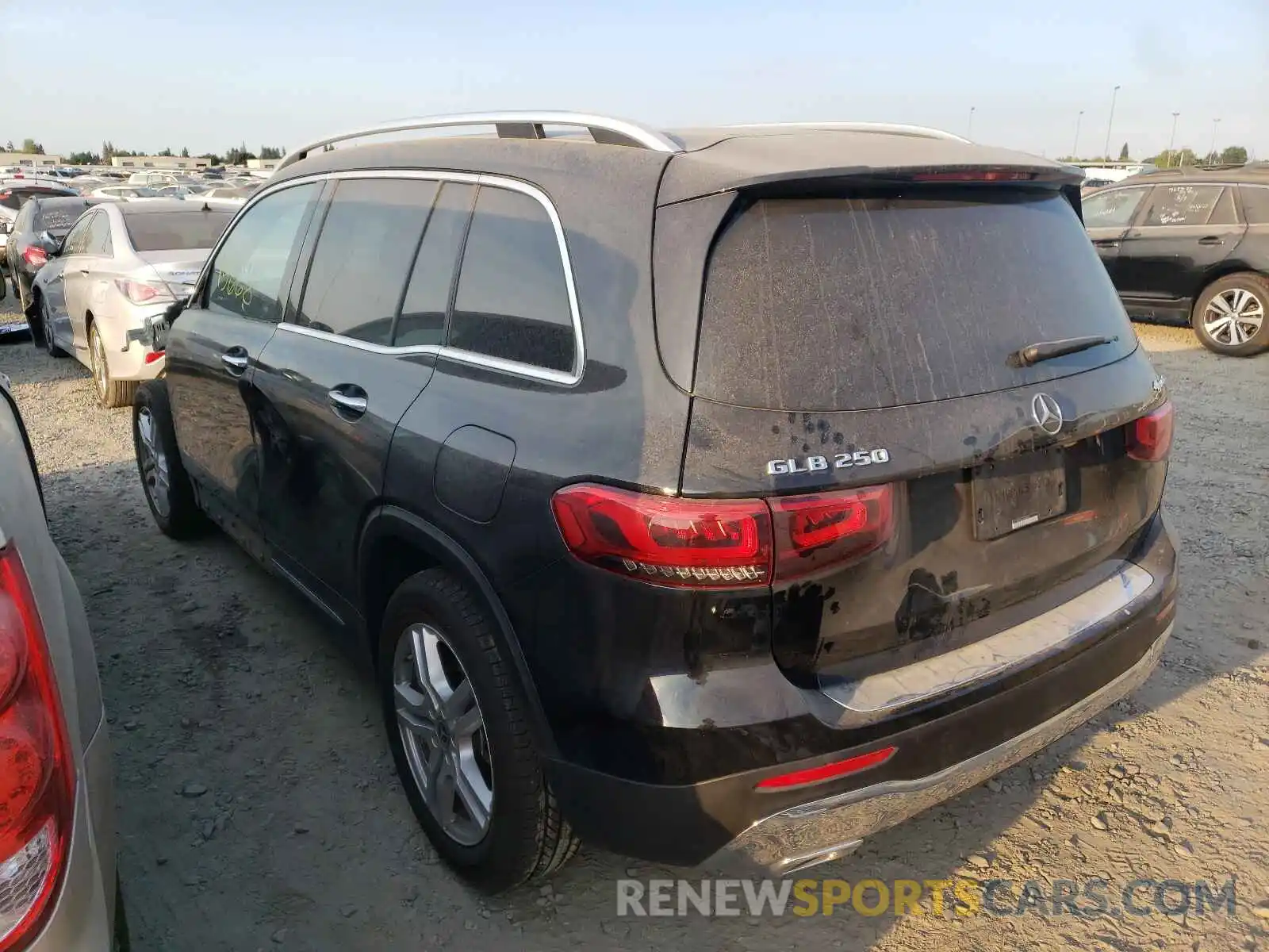 3 Photograph of a damaged car WDC4M4HB2LW008681 MERCEDES-BENZ GLB-CLASS 2020