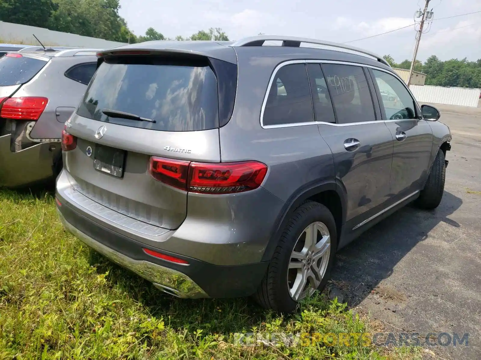 4 Photograph of a damaged car WDC4M4HB6LW006285 MERCEDES-BENZ GLB-CLASS 2020