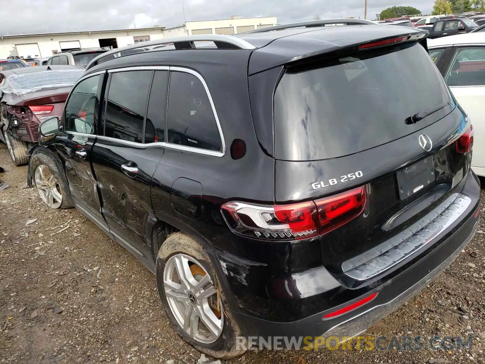 3 Photograph of a damaged car WDC4M4HB9LW010167 MERCEDES-BENZ GLB-CLASS 2020