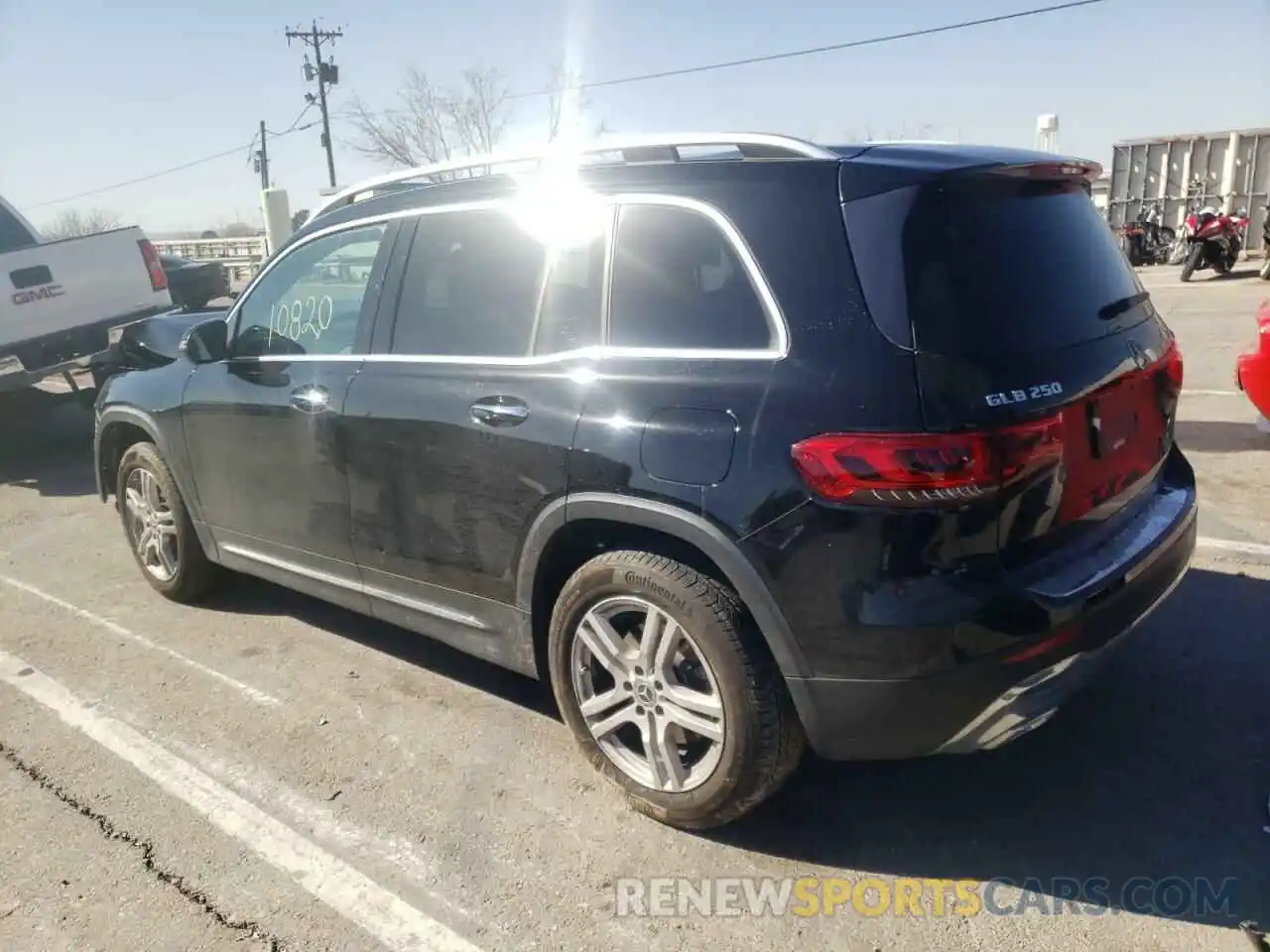 3 Photograph of a damaged car WDC4M4HBXLW007763 MERCEDES-BENZ GLB-CLASS 2020