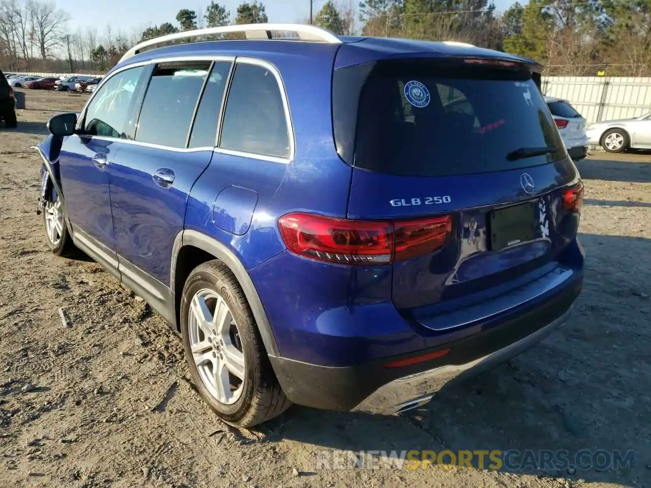 3 Photograph of a damaged car W1N4M4GB3MW092253 MERCEDES-BENZ GLB-CLASS 2021