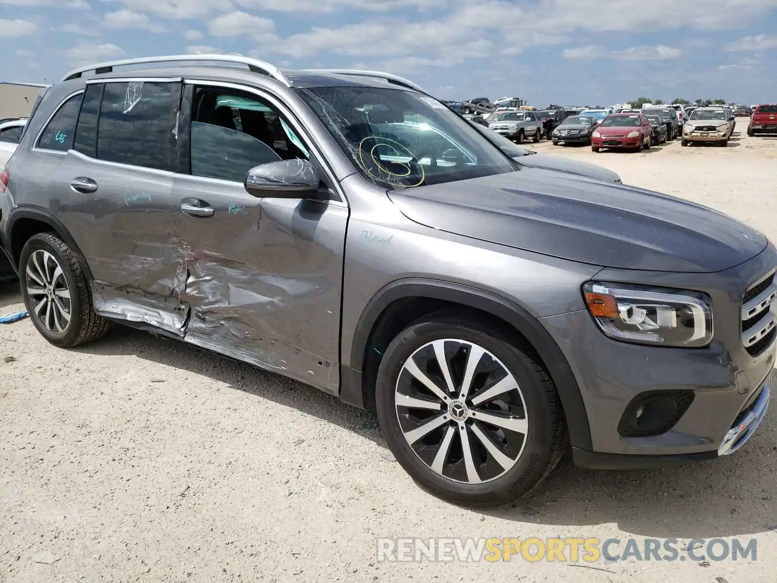 9 Photograph of a damaged car W1N4M4GB3MW121847 MERCEDES-BENZ GLB-CLASS 2021