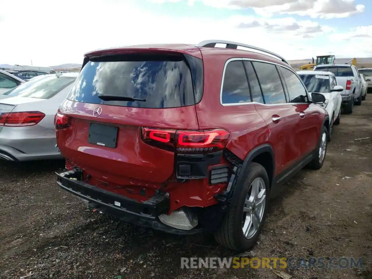 4 Photograph of a damaged car W1N4M4GB6MW091324 MERCEDES-BENZ GLB-CLASS 2021