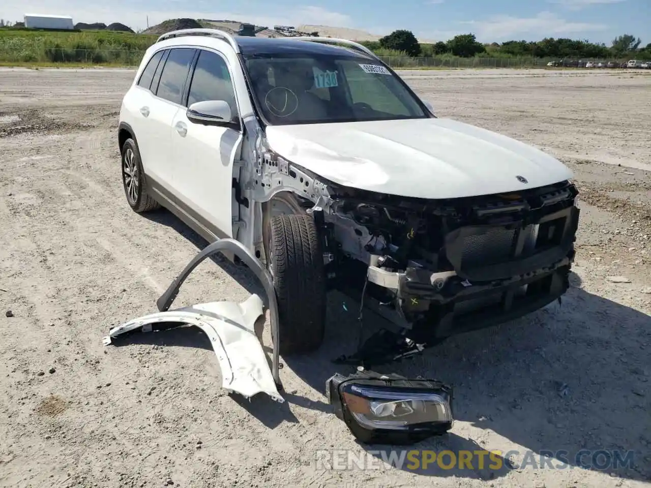 1 Photograph of a damaged car W1N4M4GB7MW104582 MERCEDES-BENZ GLB-CLASS 2021