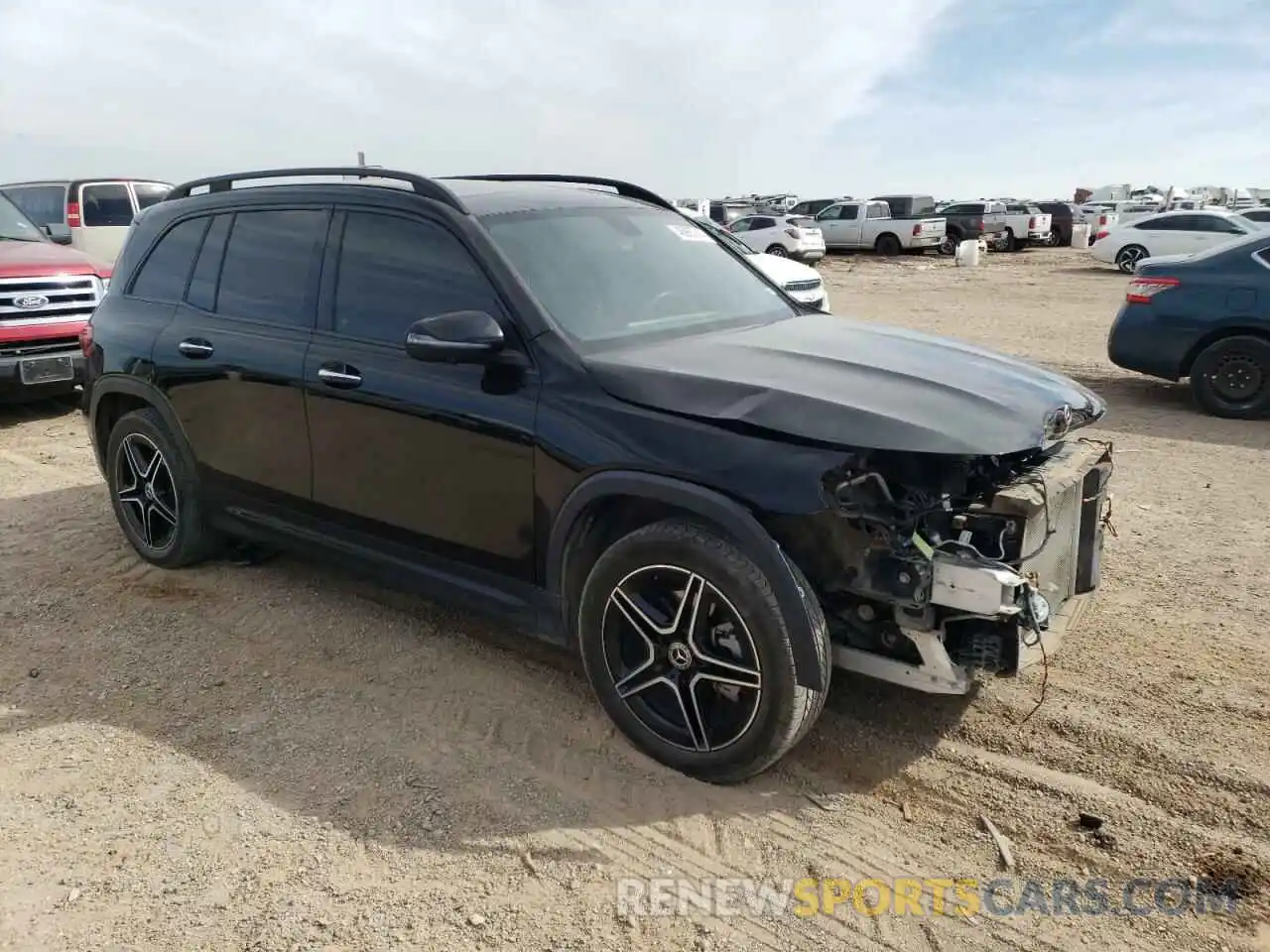 4 Photograph of a damaged car W1N4M4GB7MW155399 MERCEDES-BENZ GLB-CLASS 2021