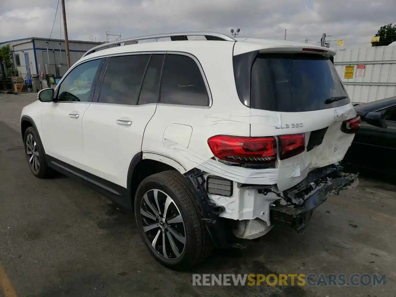 3 Photograph of a damaged car W1N4M4GB8MW122993 MERCEDES-BENZ GLB-CLASS 2021