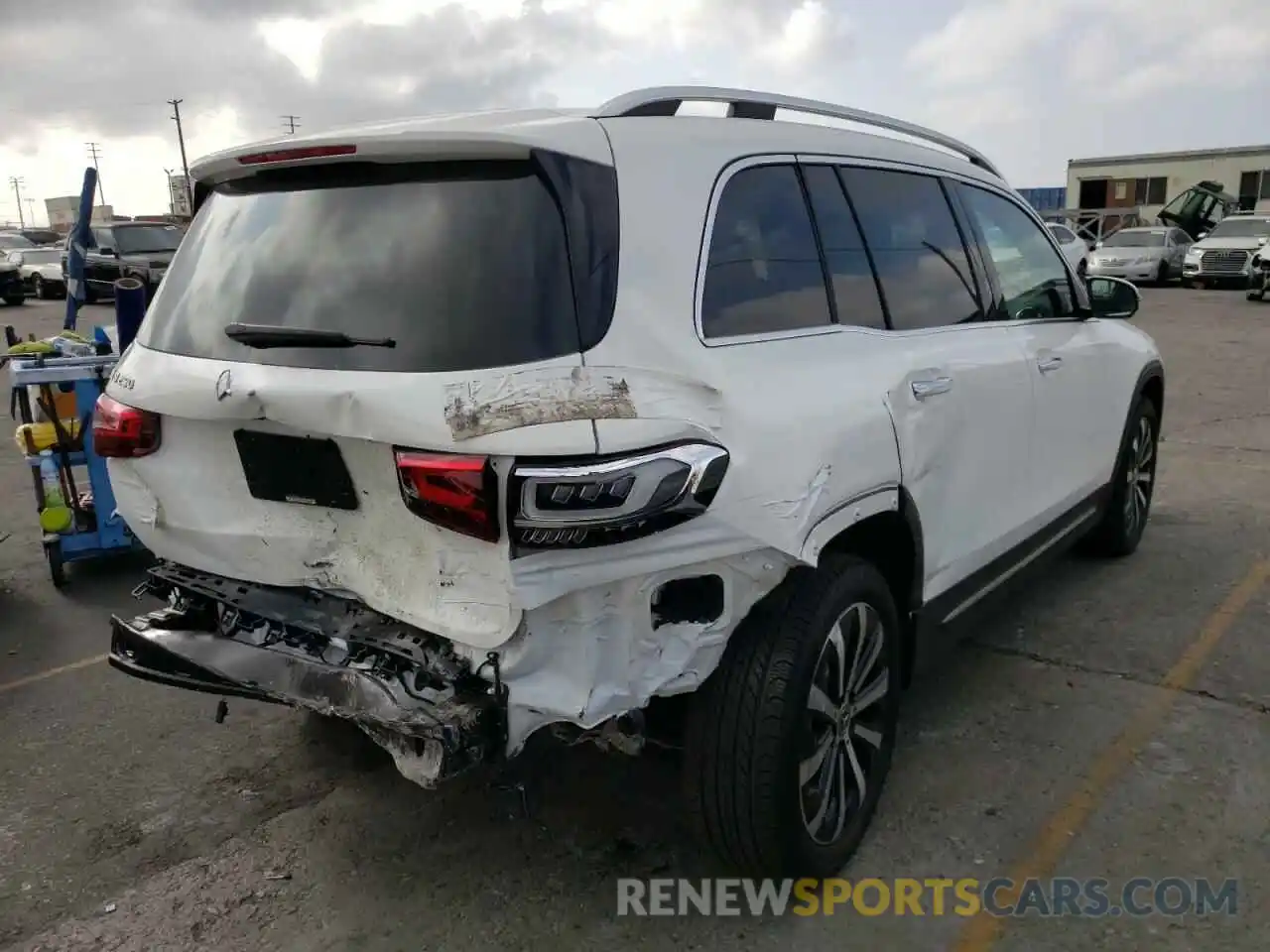 4 Photograph of a damaged car W1N4M4GB8MW122993 MERCEDES-BENZ GLB-CLASS 2021