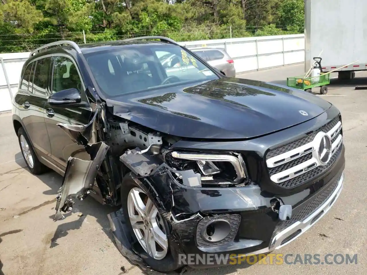 1 Photograph of a damaged car W1N4M4HB1MW101966 MERCEDES-BENZ GLB-CLASS 2021