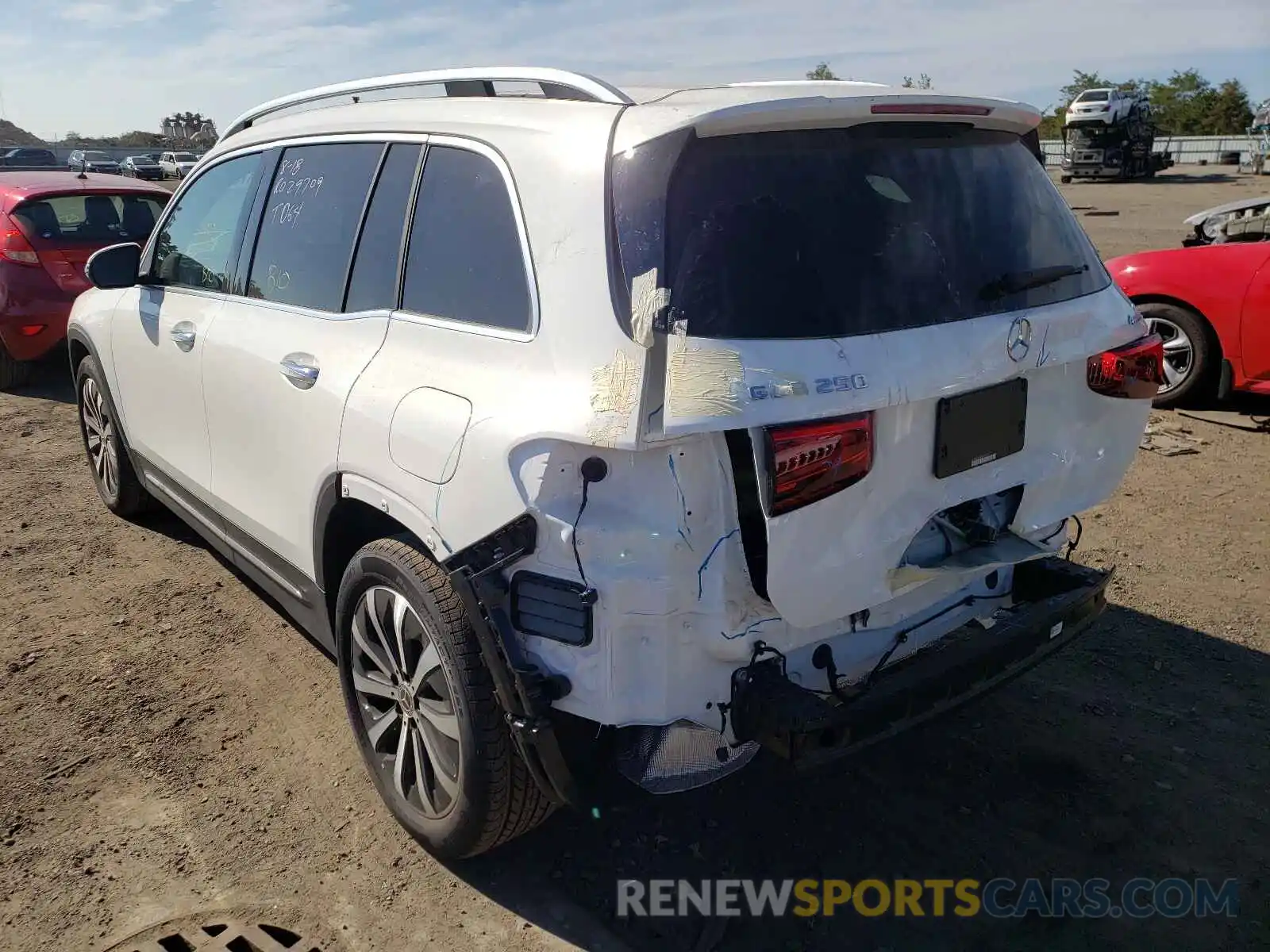 3 Photograph of a damaged car W1N4M4HB2MW090508 MERCEDES-BENZ GLB-CLASS 2021