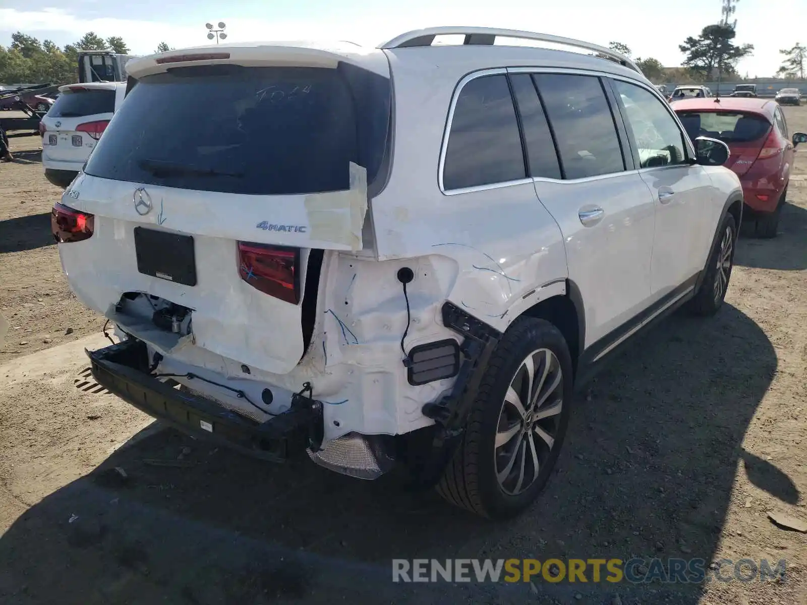 4 Photograph of a damaged car W1N4M4HB2MW090508 MERCEDES-BENZ GLB-CLASS 2021