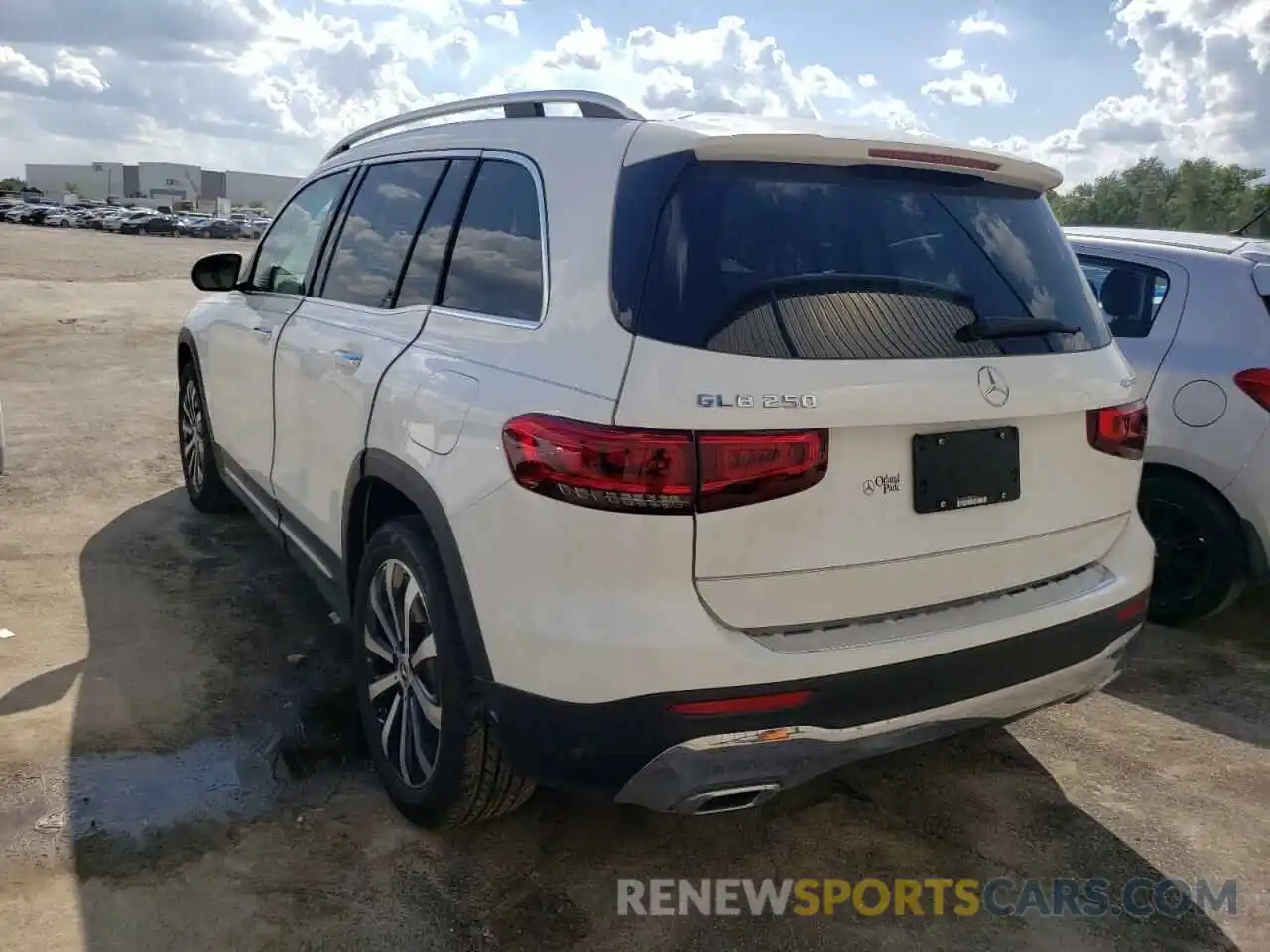 3 Photograph of a damaged car W1N4M4HB3MW102066 MERCEDES-BENZ GLB-CLASS 2021