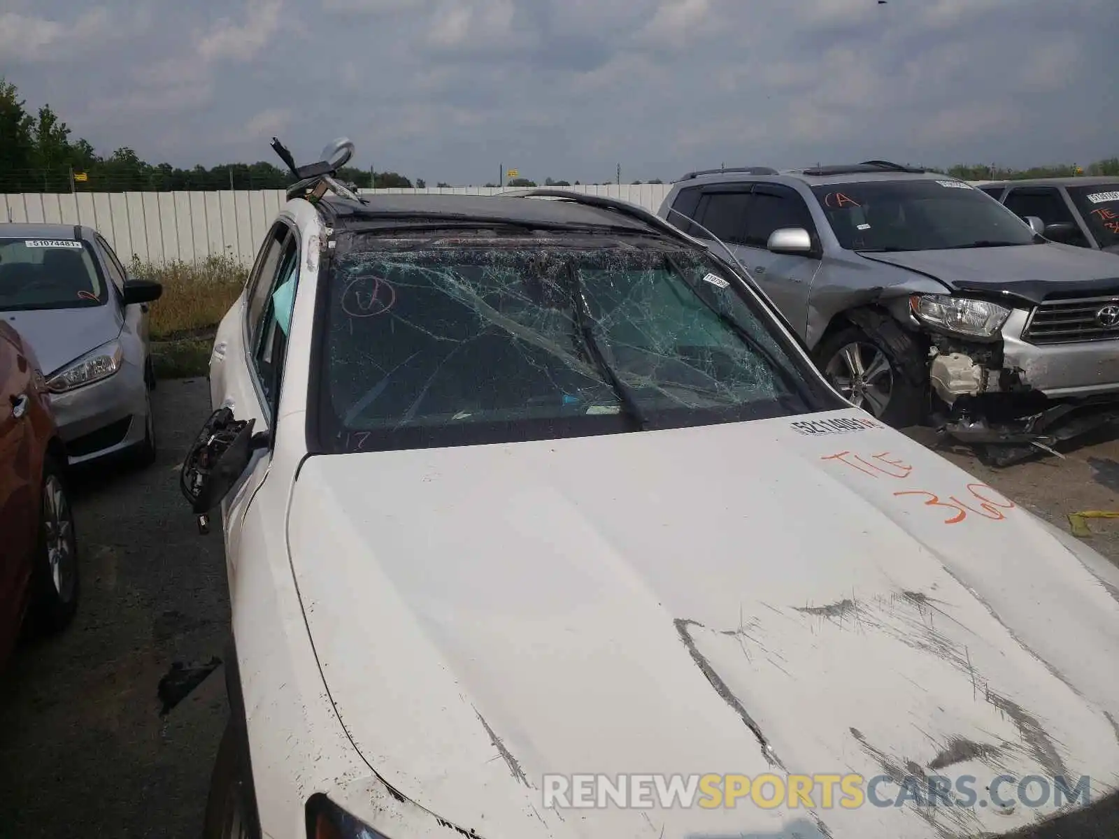 9 Photograph of a damaged car W1N4M4HB4MW137506 MERCEDES-BENZ GLB-CLASS 2021