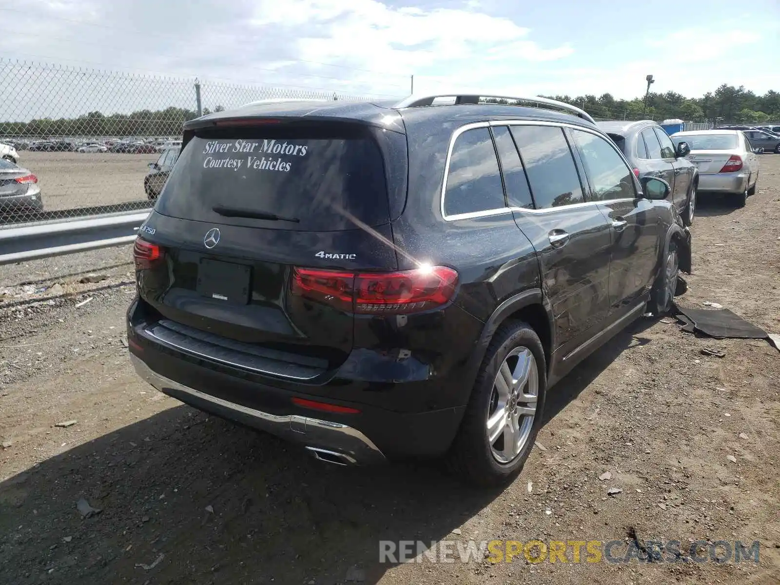 4 Photograph of a damaged car W1N4M4HB5MW104031 MERCEDES-BENZ GLB-CLASS 2021