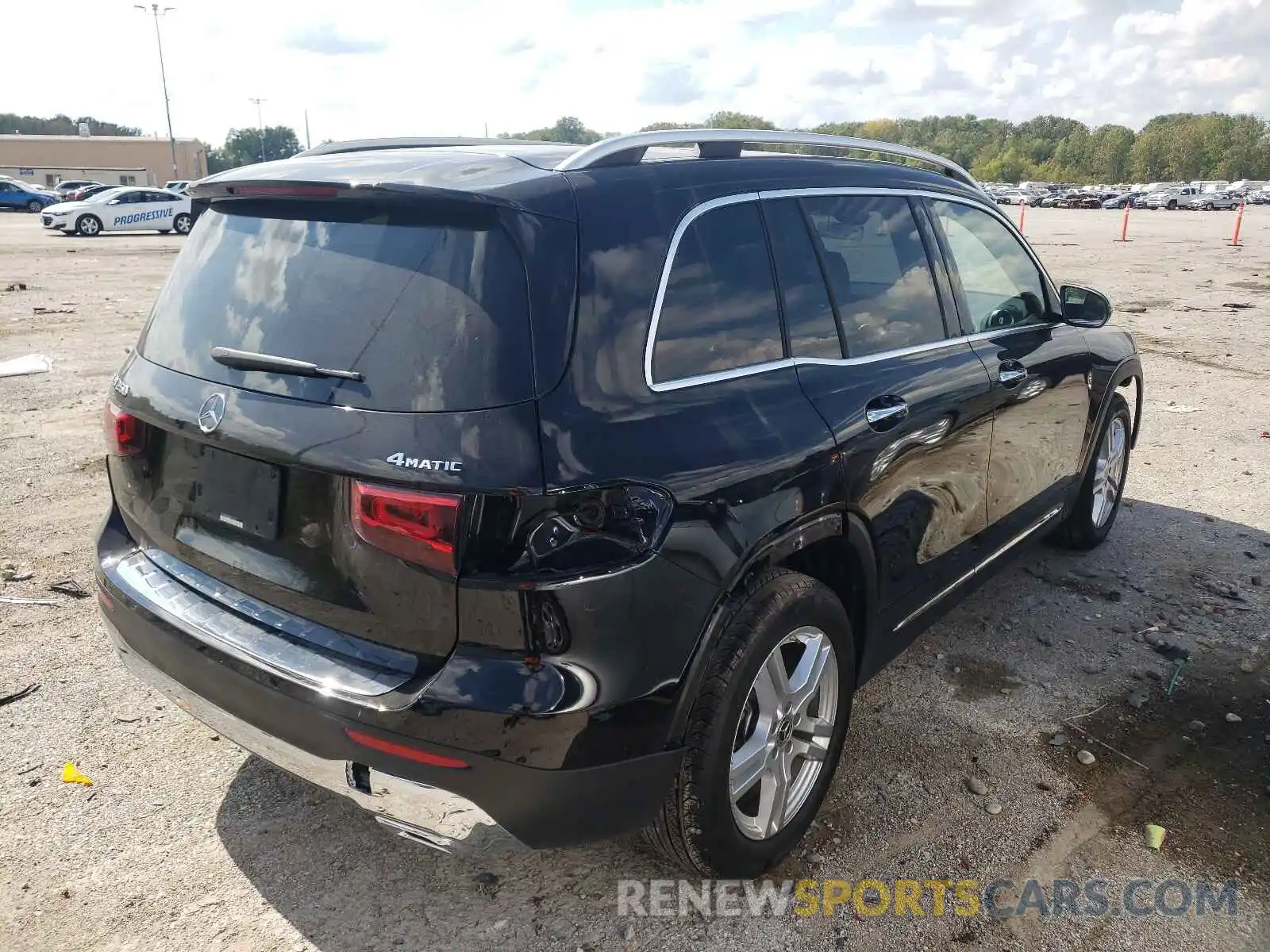 4 Photograph of a damaged car W1N4M4HB6MW101672 MERCEDES-BENZ GLB-CLASS 2021