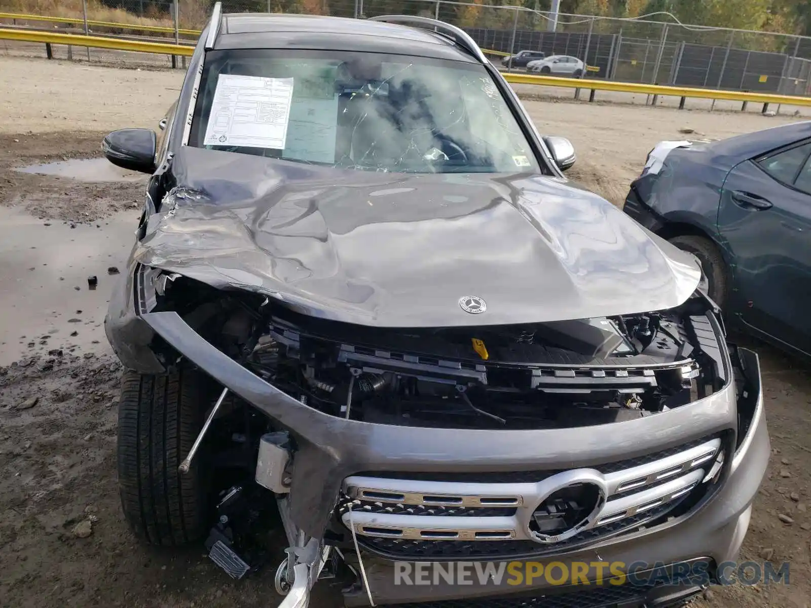 9 Photograph of a damaged car W1N4M4HB6MW121811 MERCEDES-BENZ GLB-CLASS 2021