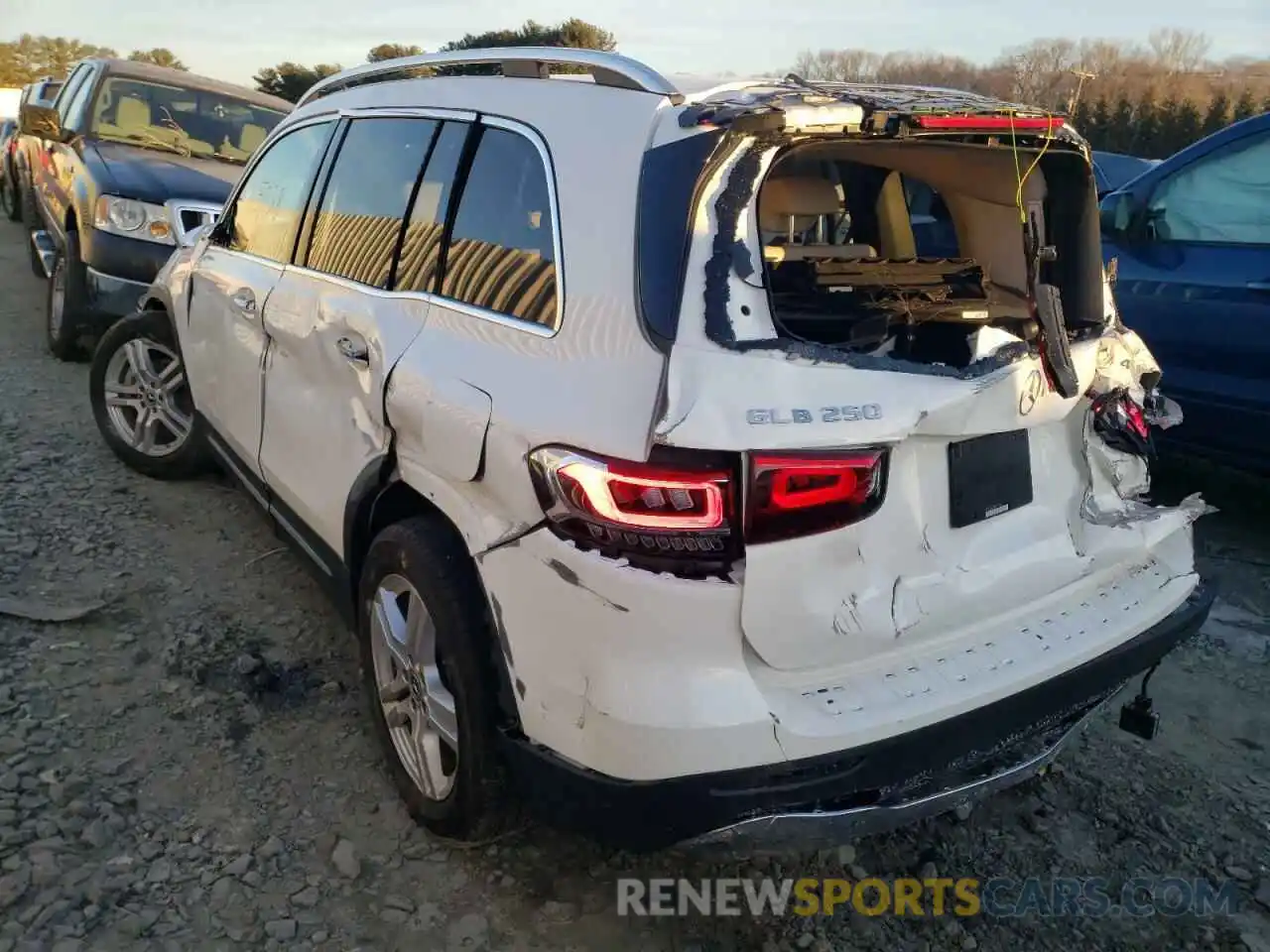 3 Photograph of a damaged car W1N4M4HB6MW143968 MERCEDES-BENZ GLB-CLASS 2021