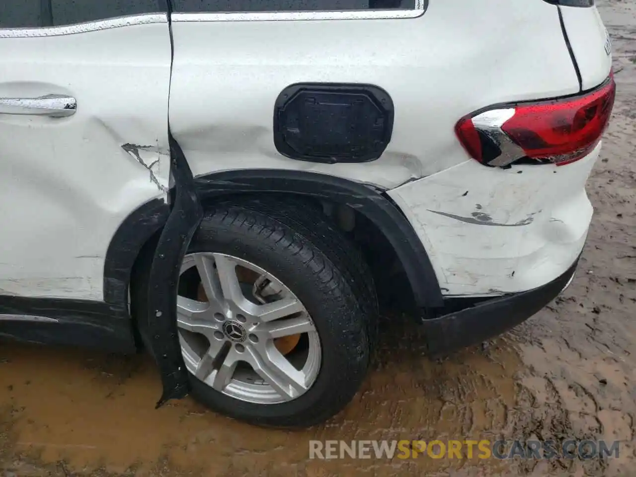 9 Photograph of a damaged car W1N4M4HB7MW111238 MERCEDES-BENZ GLB-CLASS 2021