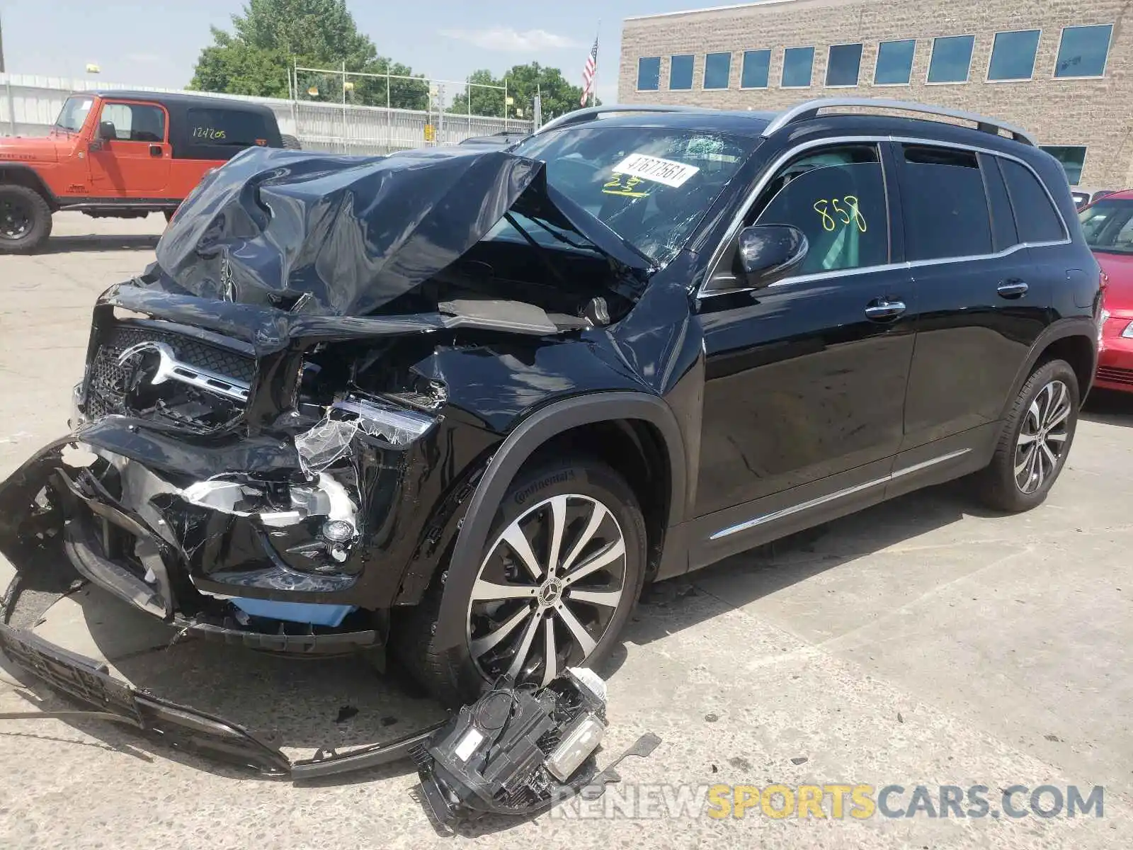 2 Photograph of a damaged car W1N4M4HB9MW116635 MERCEDES-BENZ GLB-CLASS 2021