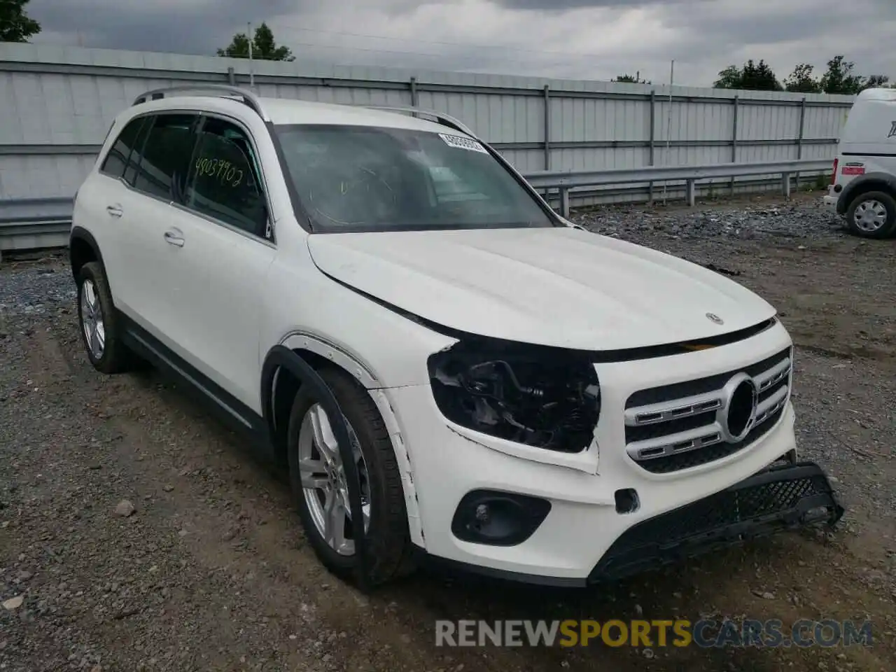 1 Photograph of a damaged car W1N4M4HBXMW112996 MERCEDES-BENZ GLB-CLASS 2021