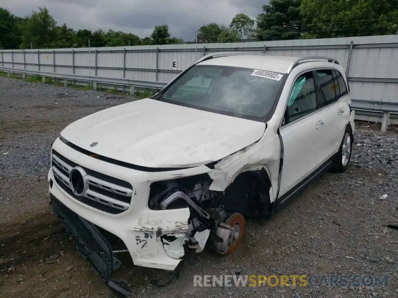 2 Photograph of a damaged car W1N4M4HBXMW112996 MERCEDES-BENZ GLB-CLASS 2021