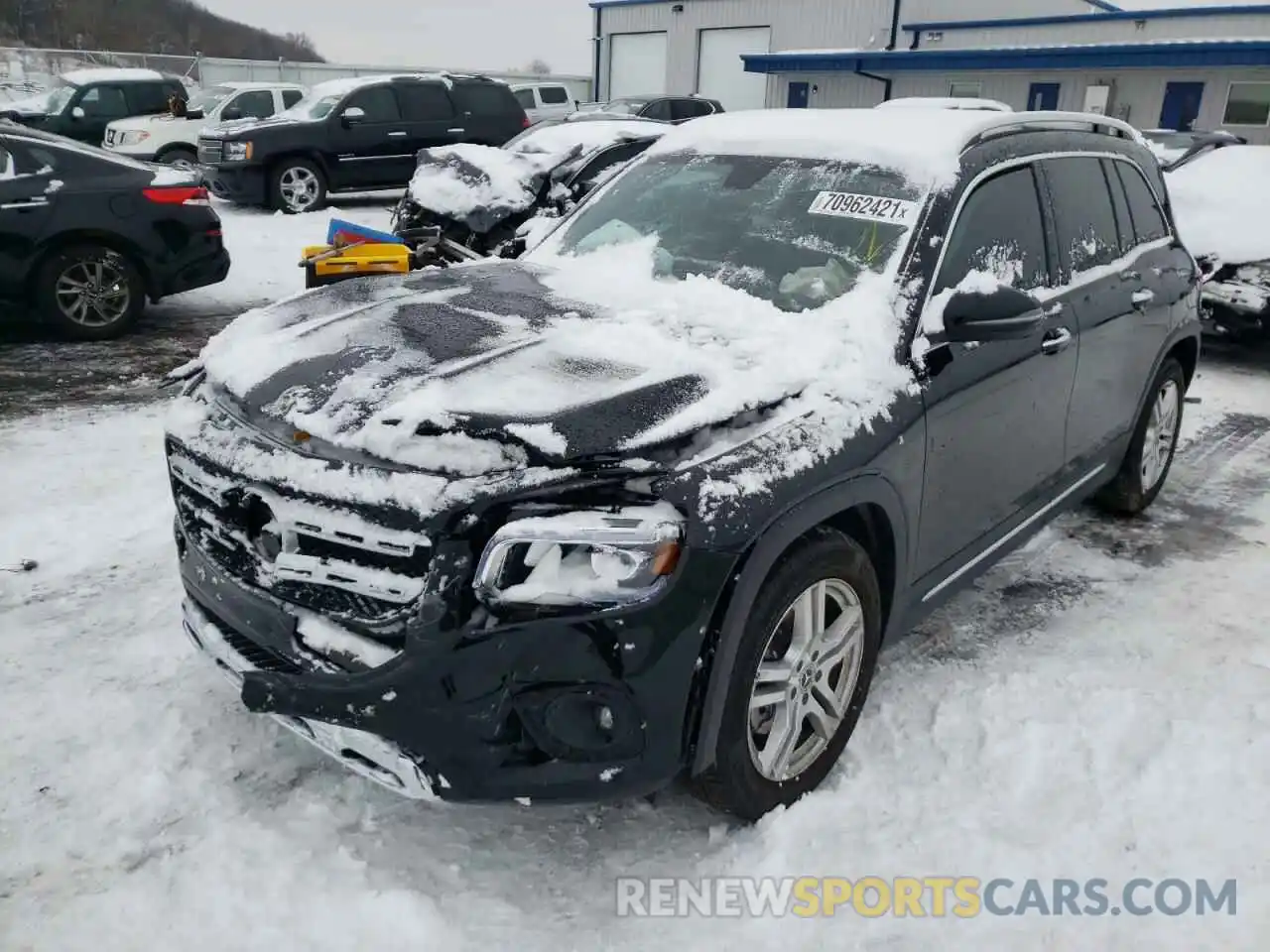 2 Photograph of a damaged car W1N4M4HBXMW115347 MERCEDES-BENZ GLB-CLASS 2021