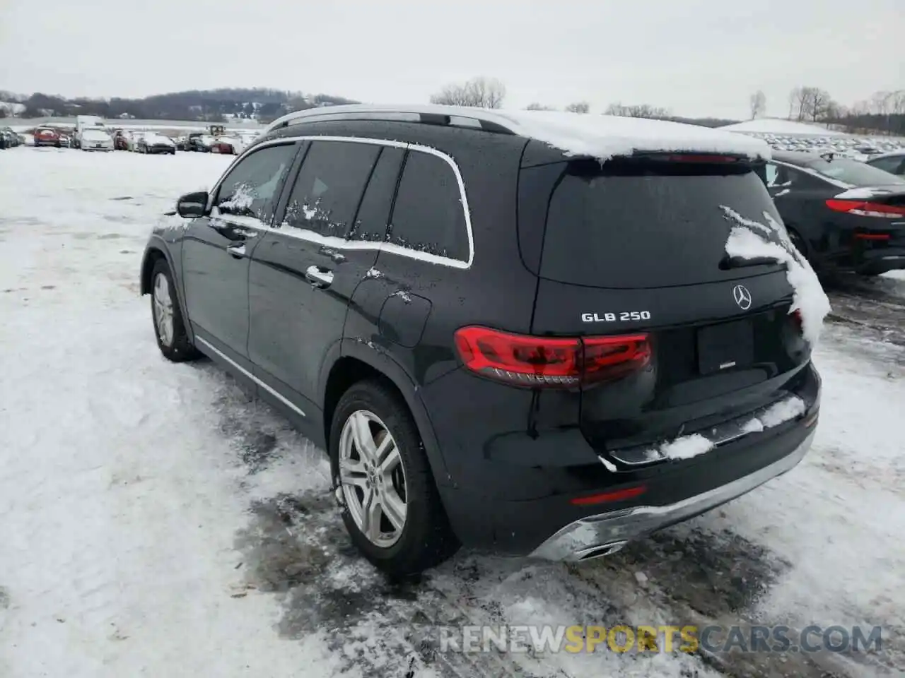 3 Photograph of a damaged car W1N4M4HBXMW115347 MERCEDES-BENZ GLB-CLASS 2021