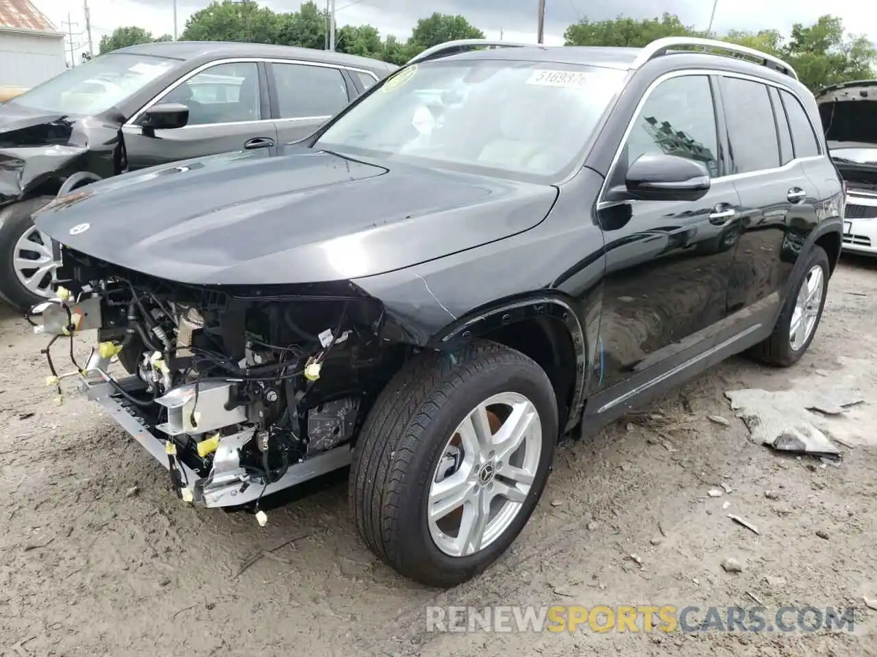 2 Photograph of a damaged car W1N4M4HB5NW187221 MERCEDES-BENZ GLB-CLASS 2022