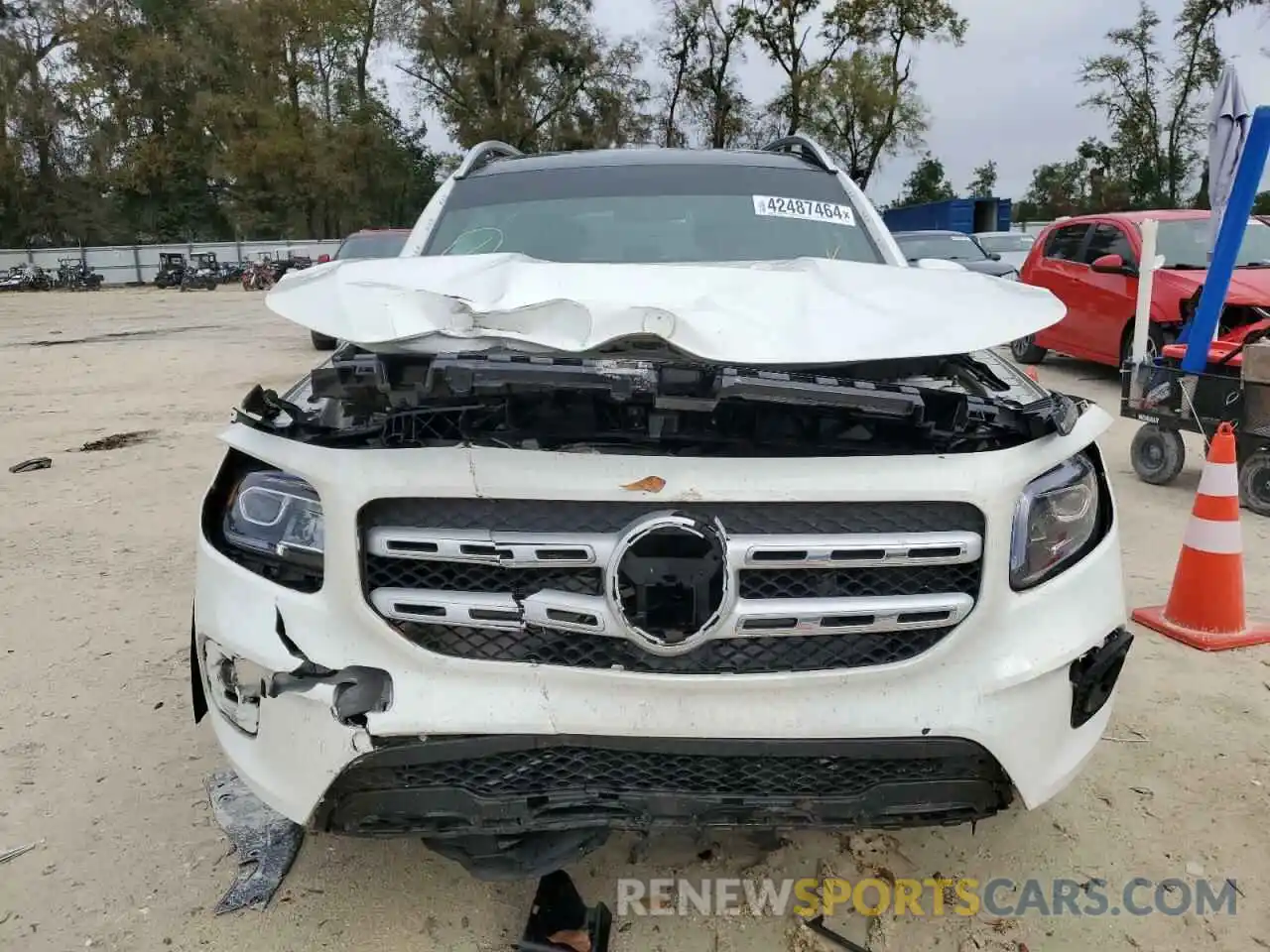 5 Photograph of a damaged car W1N4M4HB5PW299133 MERCEDES-BENZ GLB-CLASS 2023