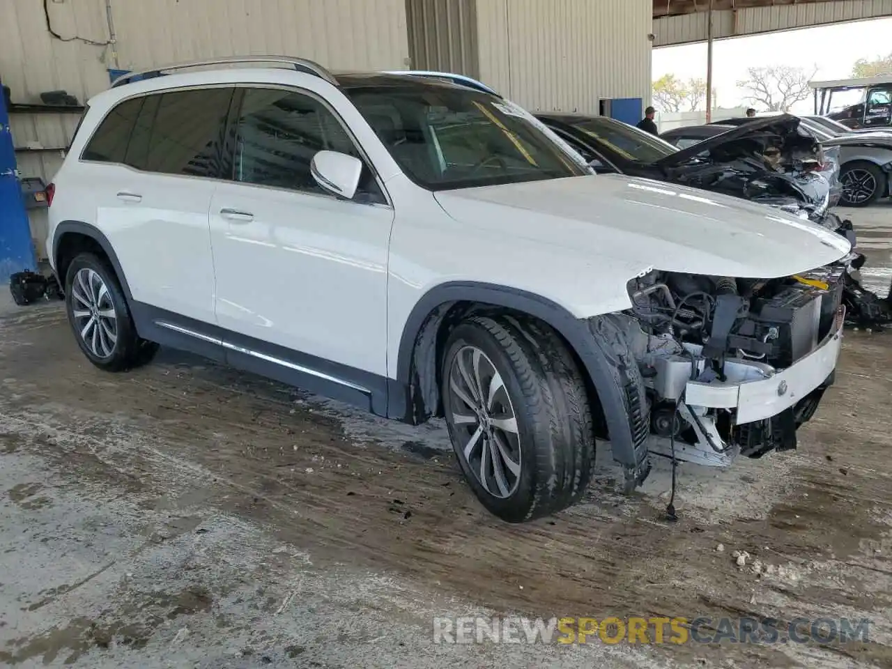 4 Photograph of a damaged car W1N4M4HB9PW280066 MERCEDES-BENZ GLB-CLASS 2023