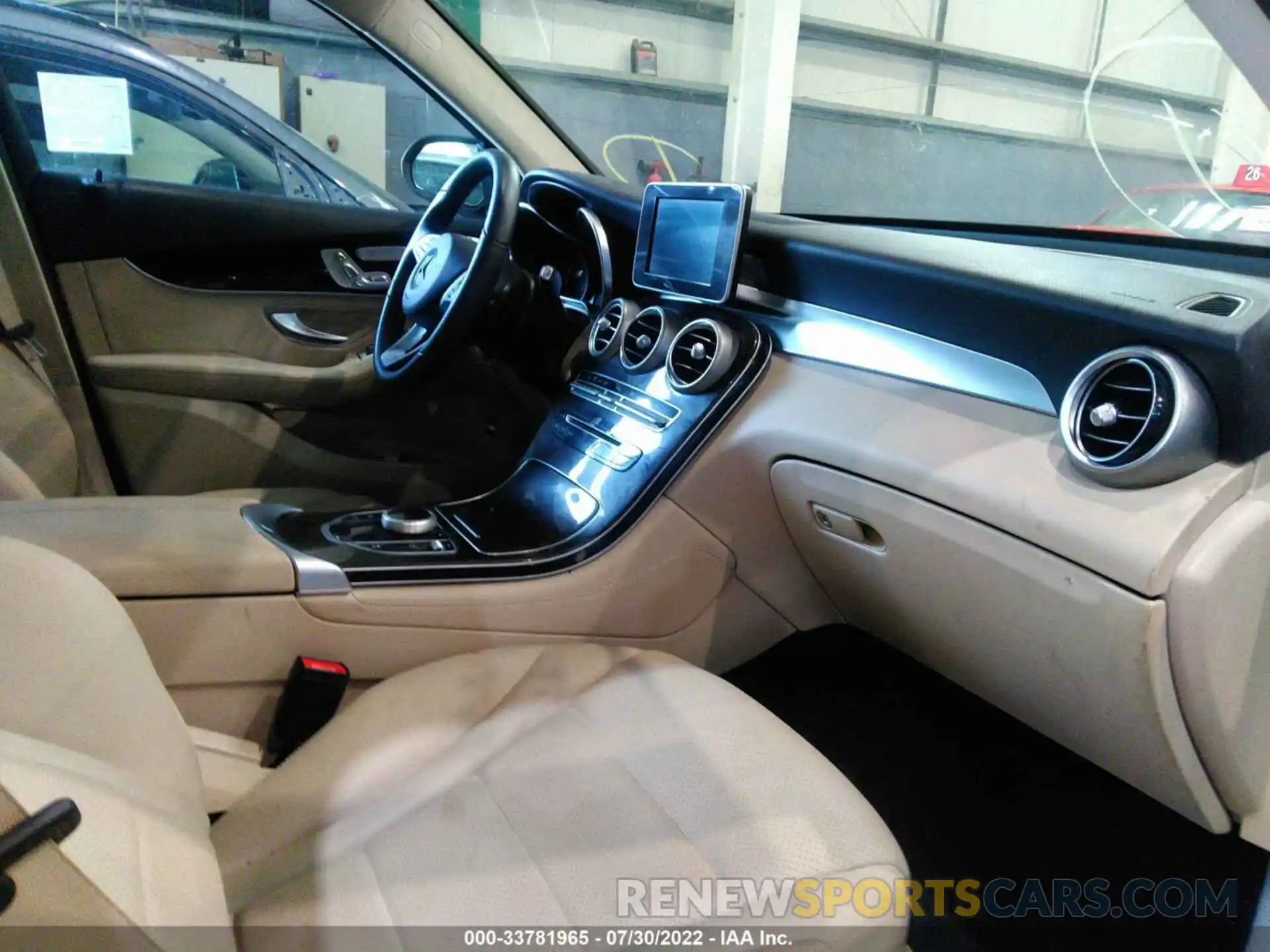 5 Photograph of a damaged car 00C0G4JB2KV136522 MERCEDES-BENZ GLC 2019