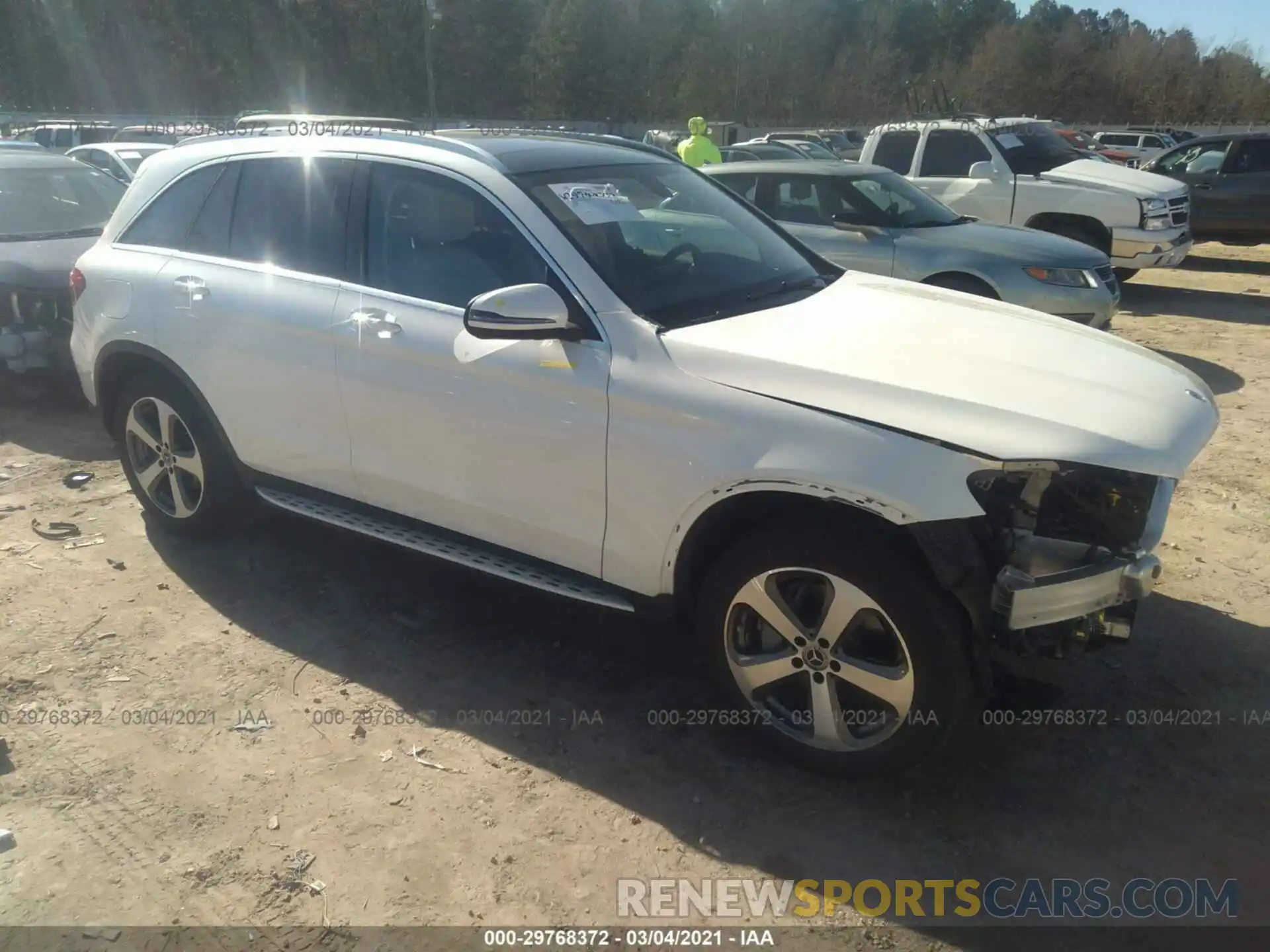 1 Photograph of a damaged car WDC0G4JB0KF498990 MERCEDES-BENZ GLC 2019