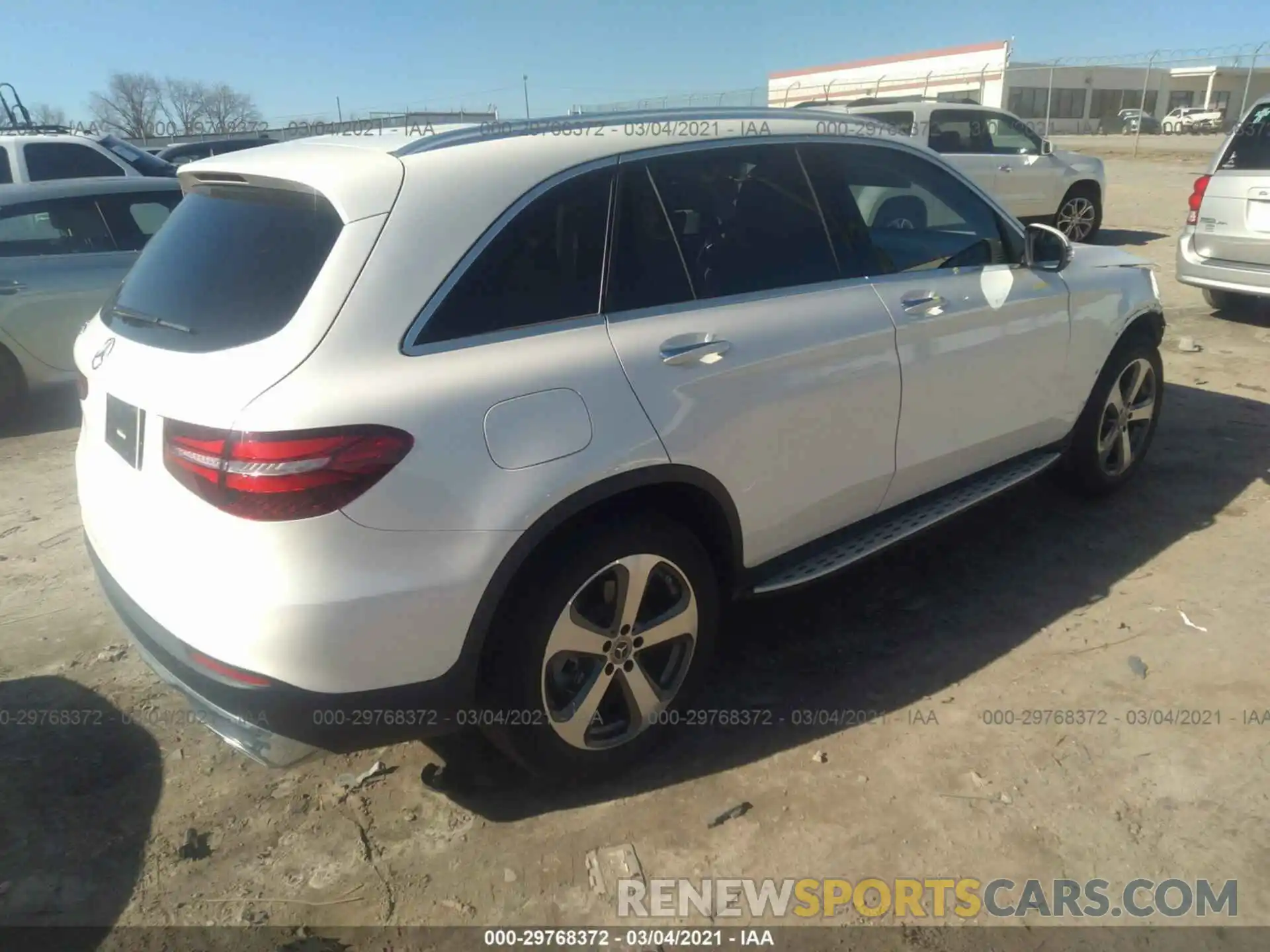 4 Photograph of a damaged car WDC0G4JB0KF498990 MERCEDES-BENZ GLC 2019