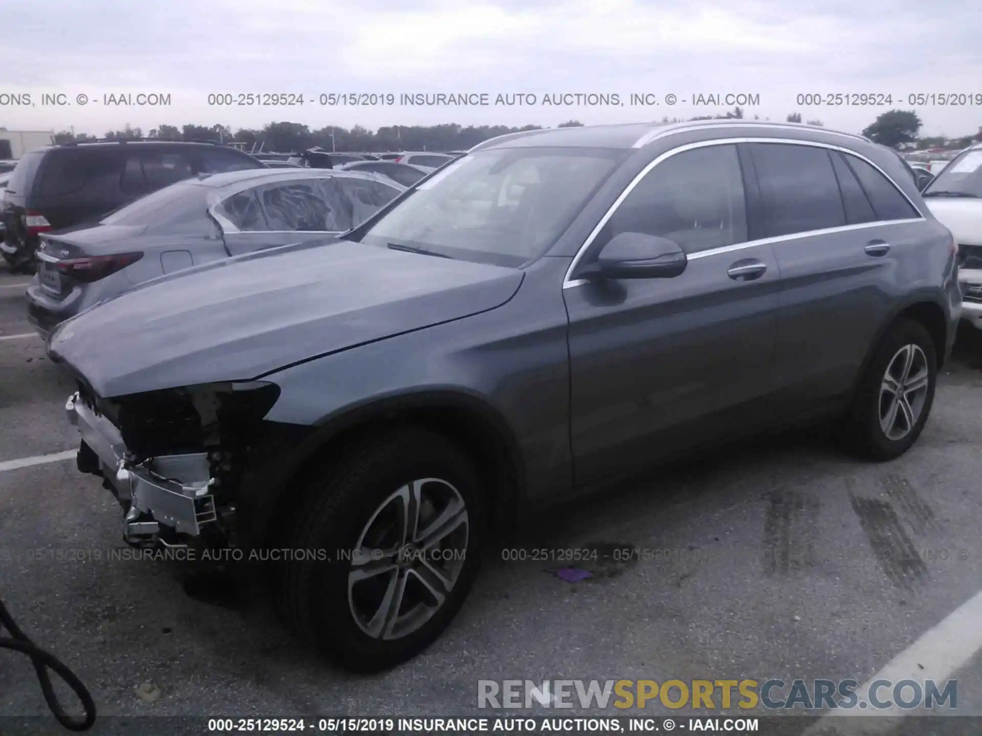 2 Photograph of a damaged car WDC0G4JB0KF570576 MERCEDES-BENZ GLC 2019